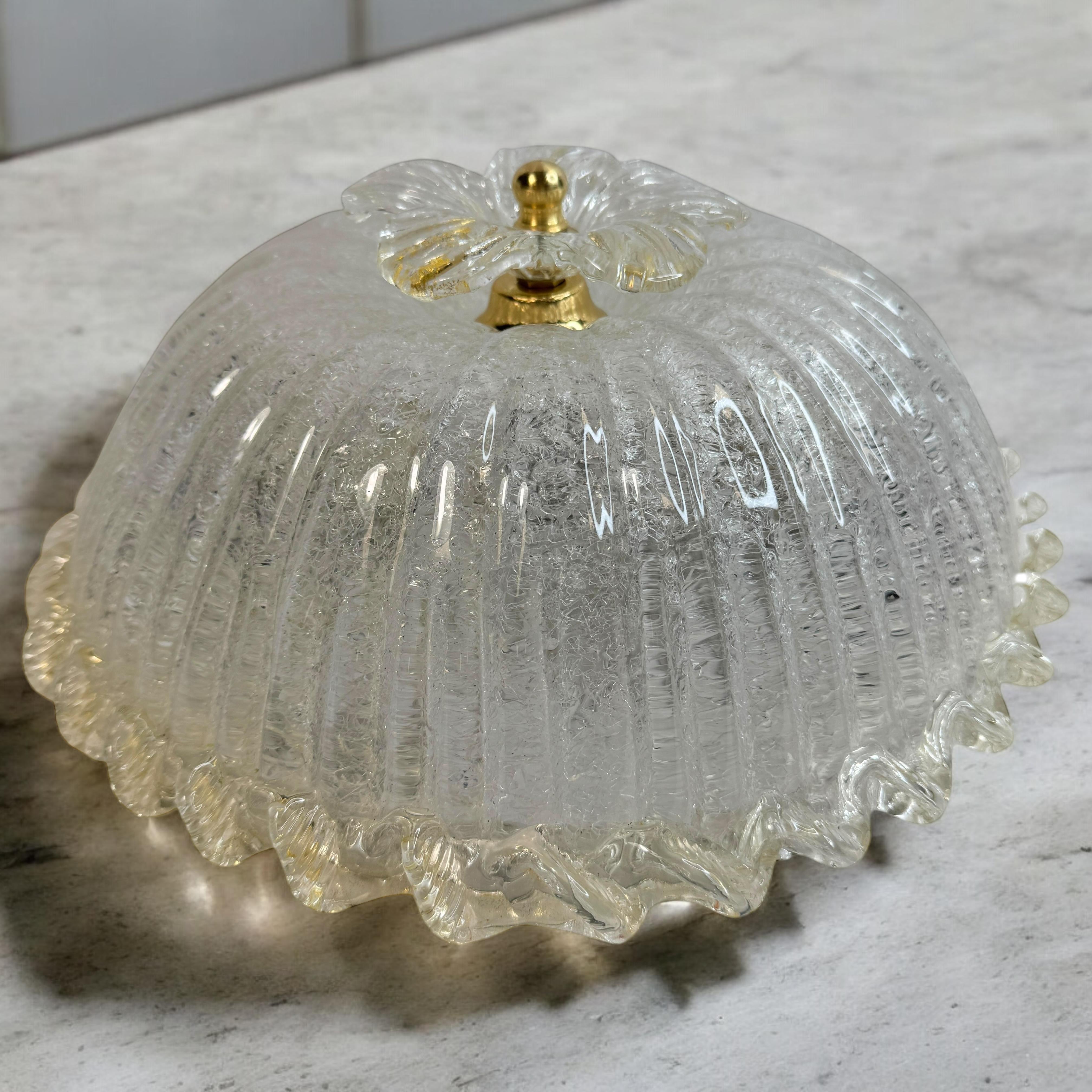 Niedliche Petite Murano Glas & Messing Flush Mount Barovier & Toso Stil 1980er Jahre Italien 4