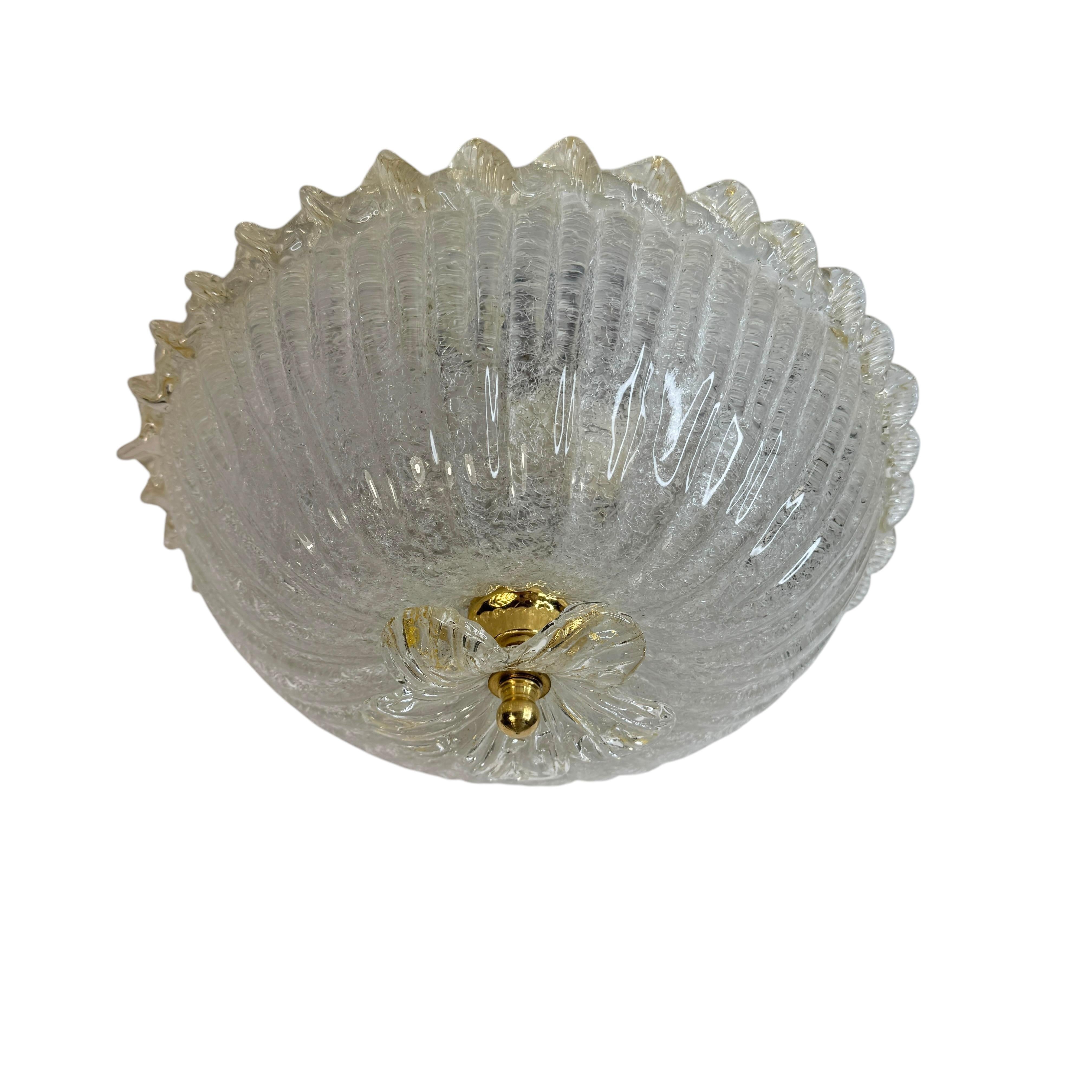 Niedliche Petite Murano Glas & Messing Flush Mount Barovier & Toso Stil 1980er Jahre Italien (Ende des 20. Jahrhunderts)