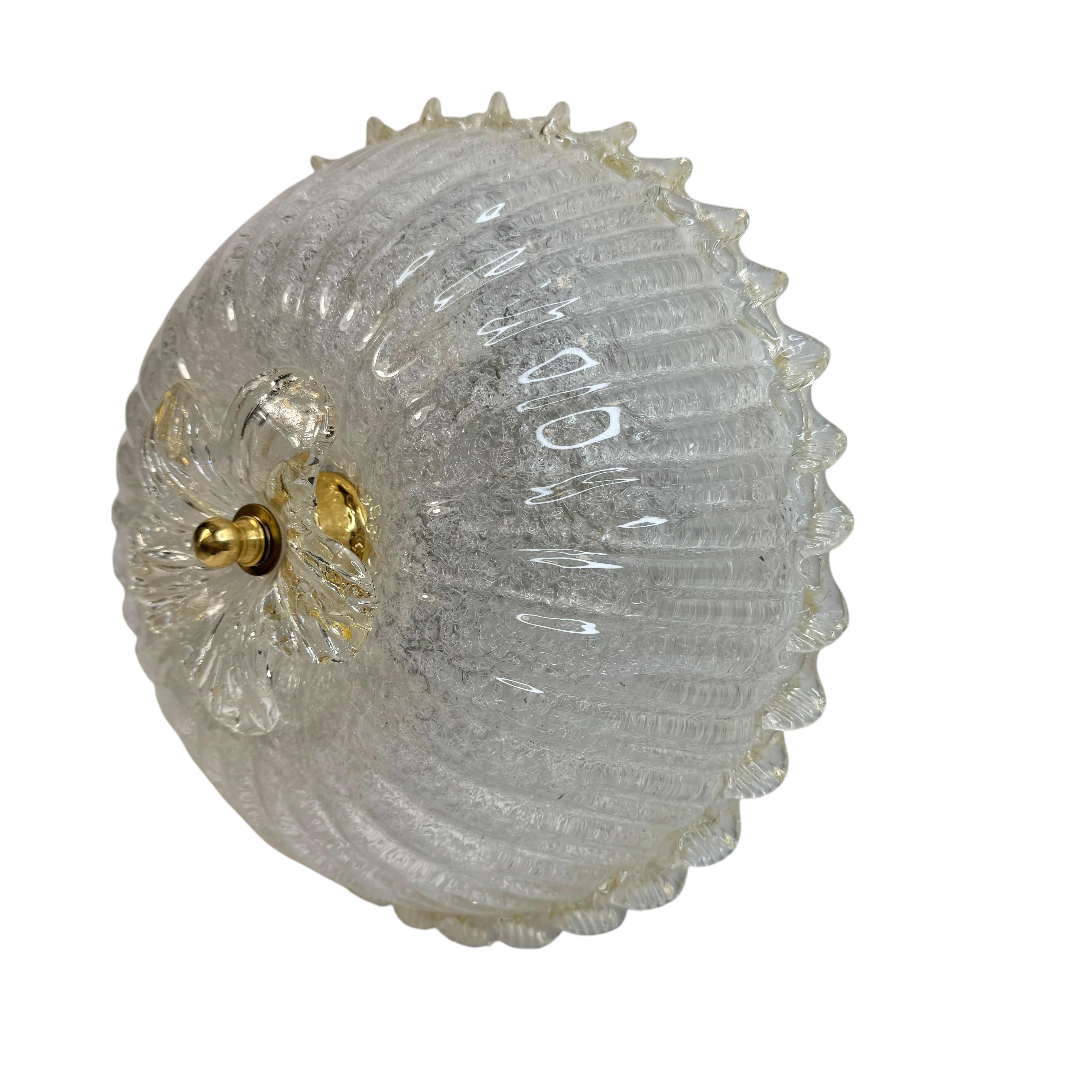 Niedliche Petite Murano Glas & Messing Flush Mount Barovier & Toso Stil 1980er Jahre Italien (Metall)