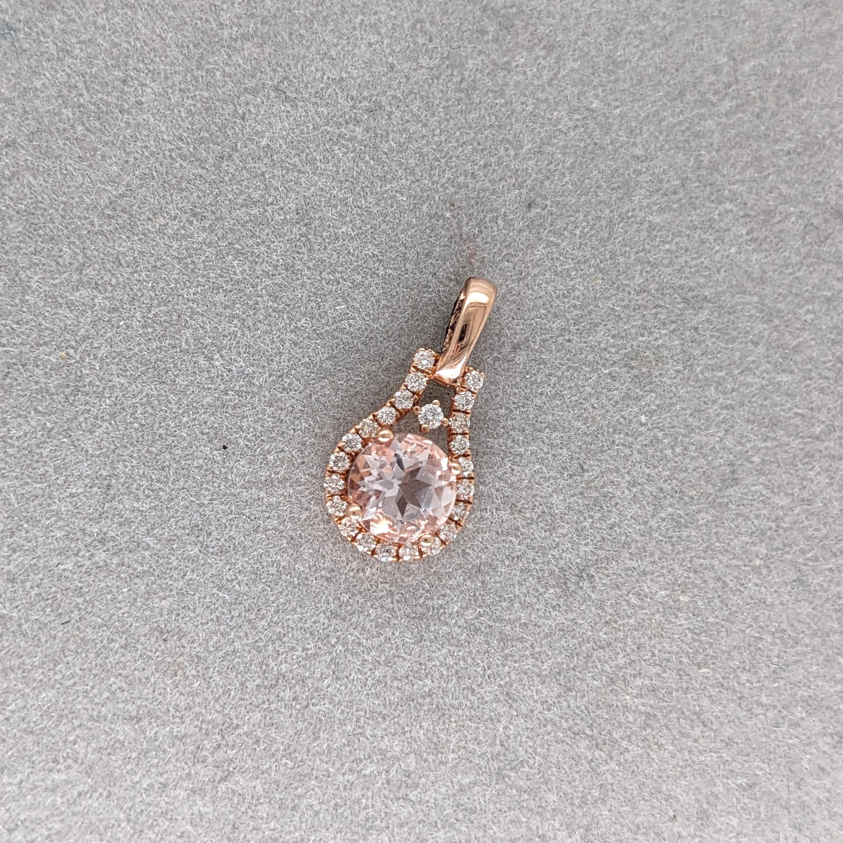 Moderno Simpatico ciondolo di morganite rosa con diamanti estratti dalla terra in oro rosa massiccio 14K in vendita