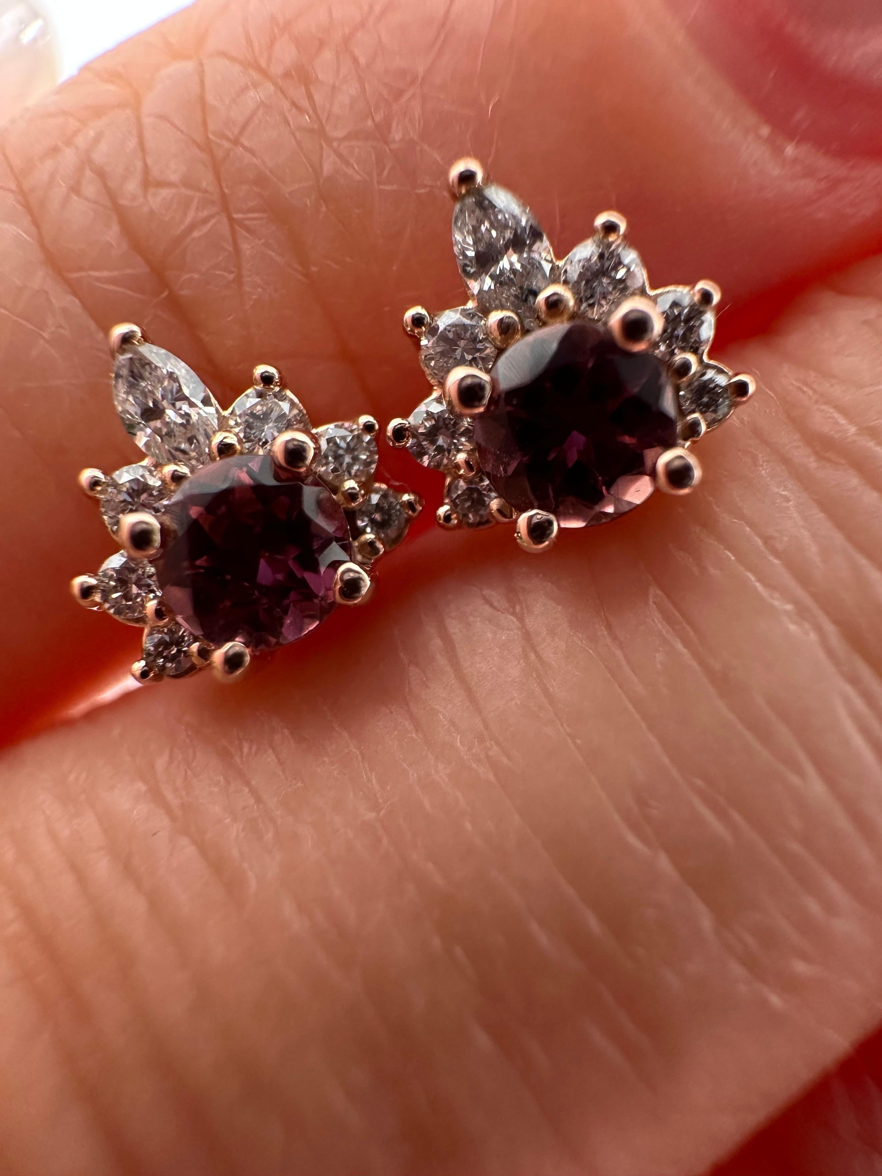 Clous d'oreilles en or 14 carats avec tourmaline taille 3 mm et diamants naturels Neuf - En vente à Boca Raton, FL