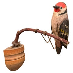 Simpatico uccello in legno intagliato a mano di Vichtauer, Black Forest Folk Art, Austria, anni 1890