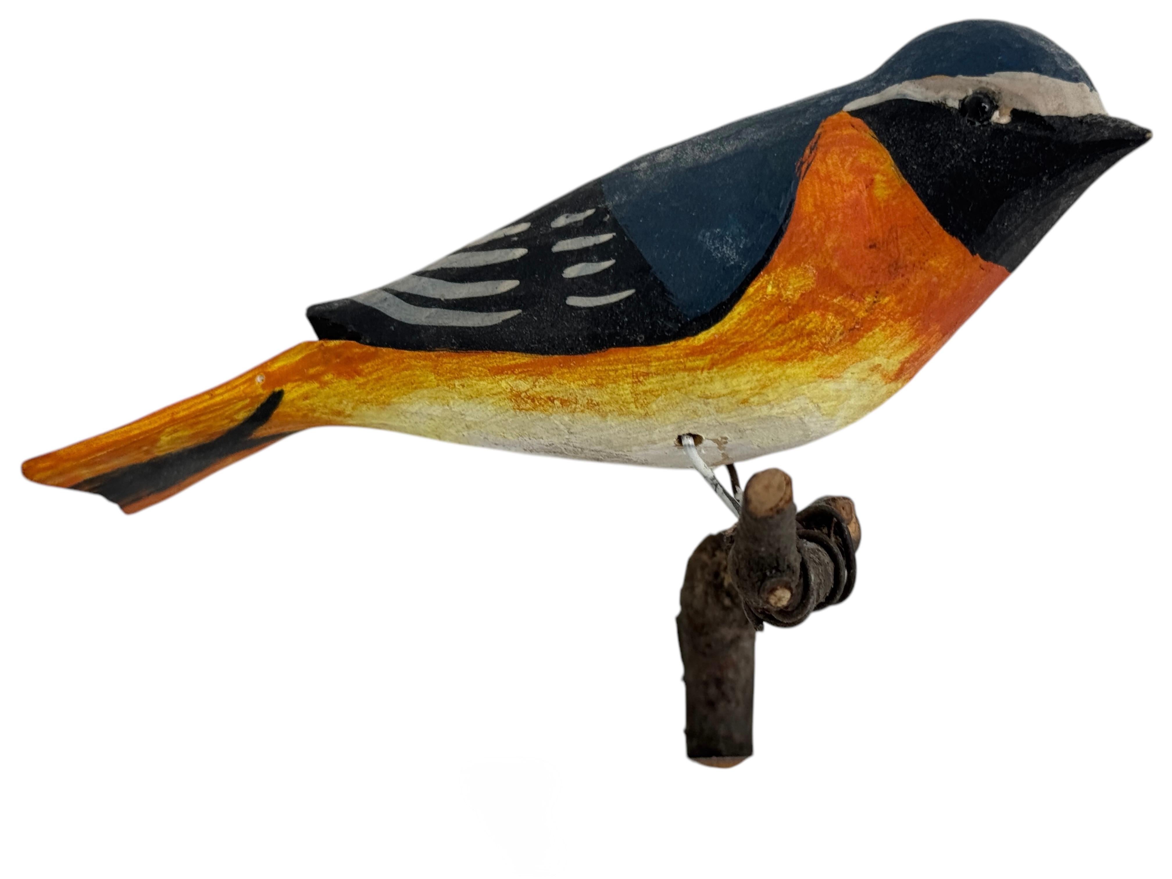 Niedlicher Vichtauer handgeschnitzter Holzvogel, Schwarzwälder Volkskunst, Österreich, 1920er Jahre (Österreichisch) im Angebot