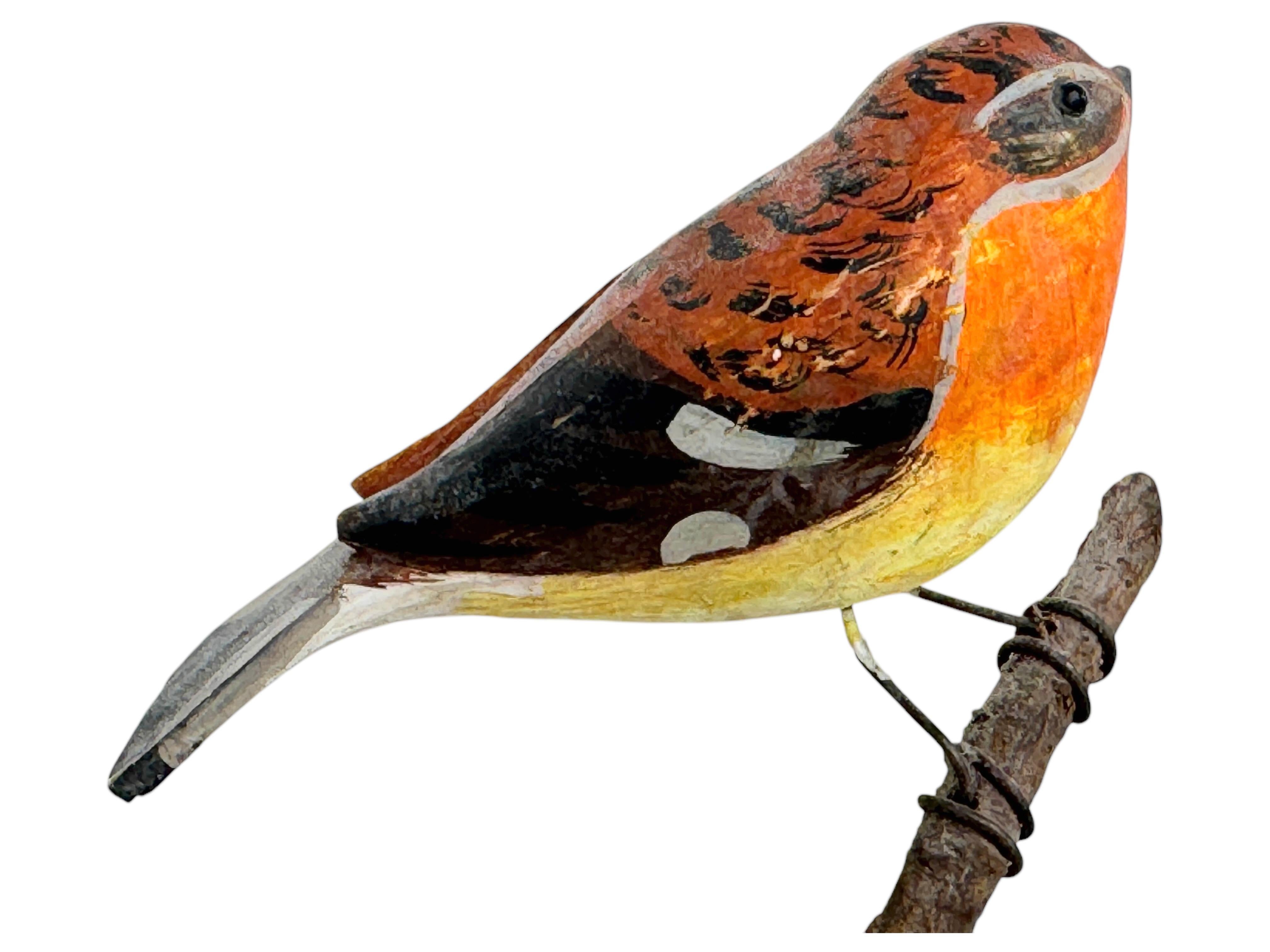 Niedlicher Vichtauer handgeschnitzter Holzvogel, Schwarzwälder Volkskunst, Österreich, 1920er Jahre im Angebot 2