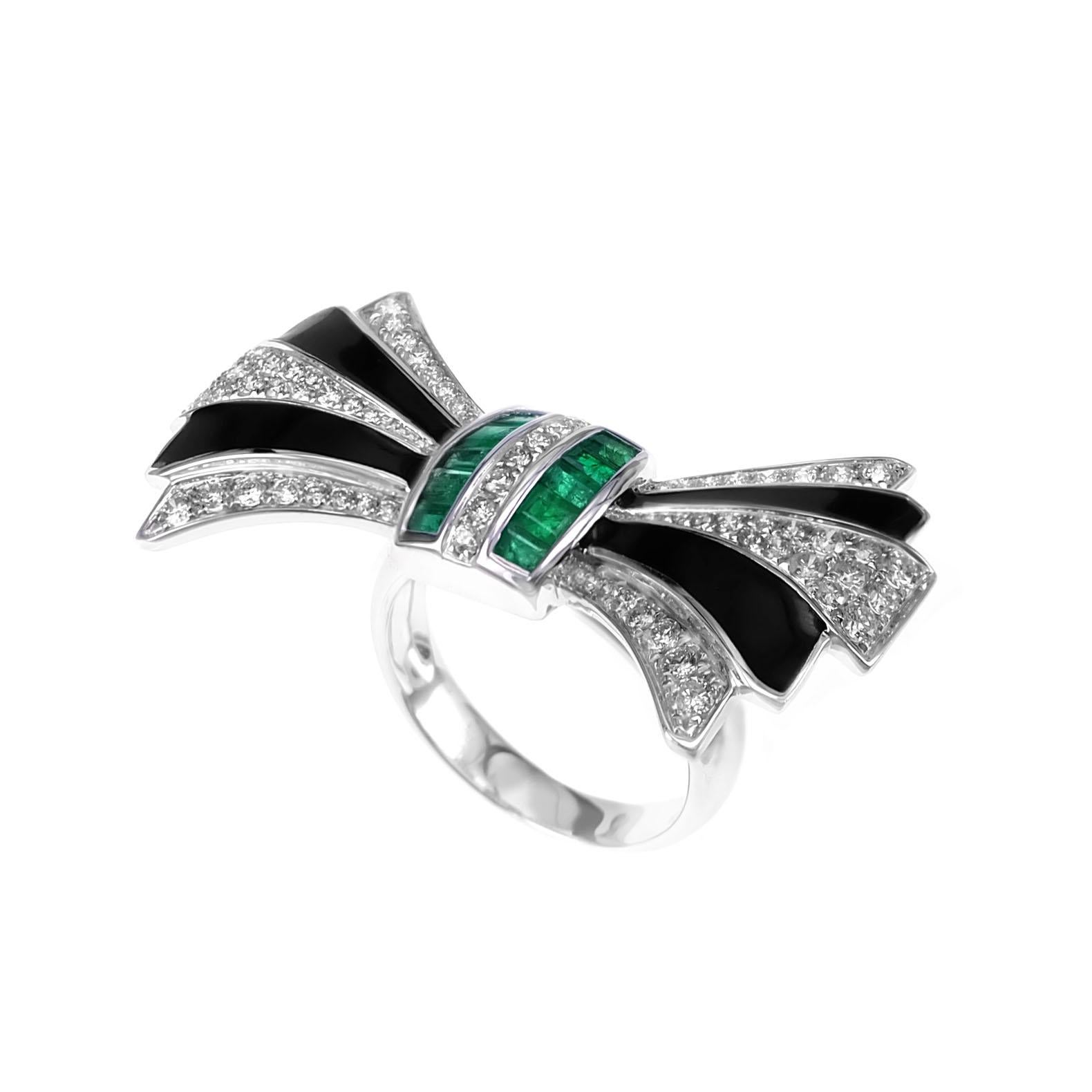 Women's Cute Vivid Green Emerald and Onyx Art Deco Style Bow 18 Karat White Gold Ring