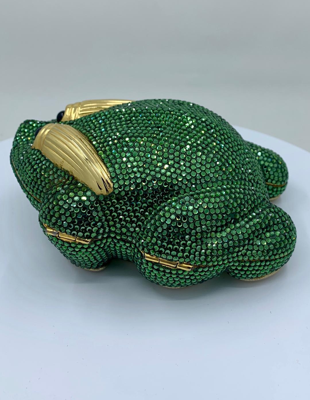 Cutest Judith Leiber Green Crystal Frog Minaudiere Evening Bag  In Good Condition In Tustin, CA