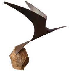 Cutis Jere Metal Seagull Sculpture