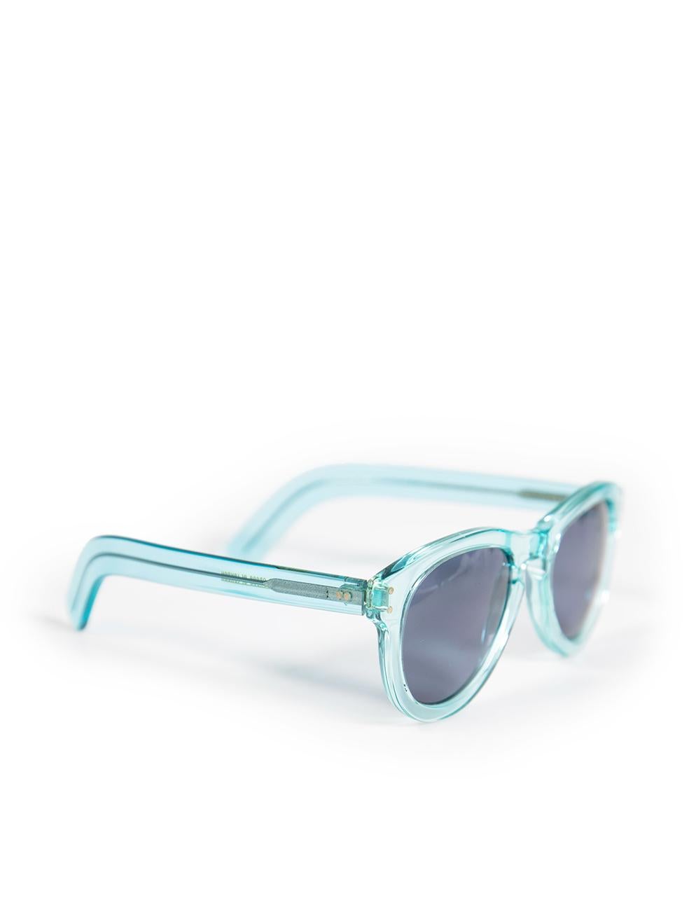 CONDITION is Very good. Minimal wear to sunglasses is evident, there are small marks on the lens of this used Cutler and Gross designer resale item. Comes with original case.
 
 Details
 Blue
 Acetate
 Sunglasses
 Round frame
 Tinted blue lenses
 
