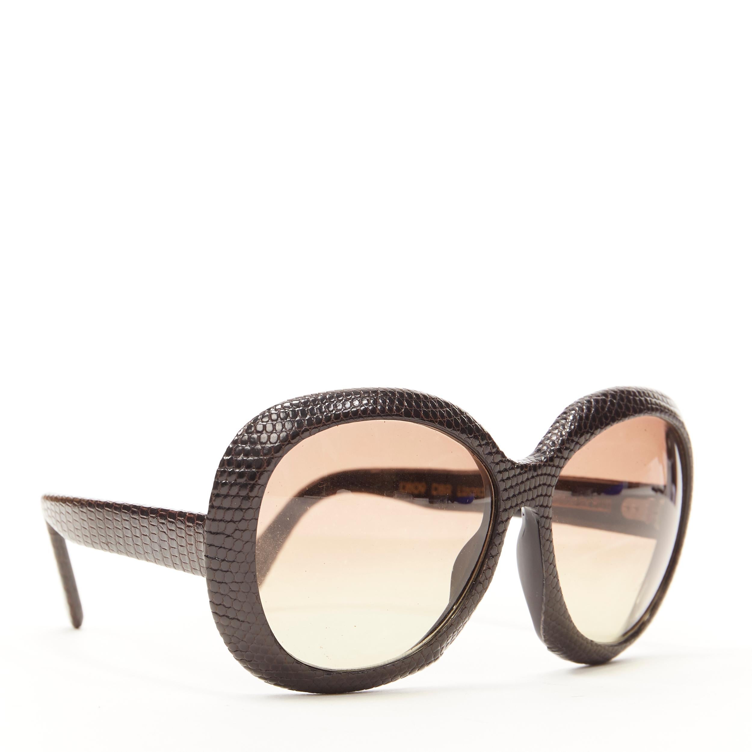 CUTLER AND GROSS genuine lizard leather gradient lens oversized sunglasses 
Reference: CAWG/A00183 
Brand: Cutler and Gross 
Material: Leather 
Color: Brown 
Pattern: Solid 
Extra Detail: Dark brown genuine lizard oversized frame. Brown gradient