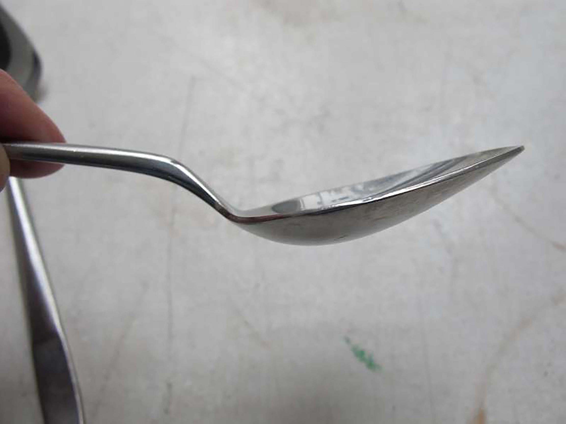 Cutlery by Helmut Alder for Amboss Model 2070 In Good Condition For Sale In Vienna, AT