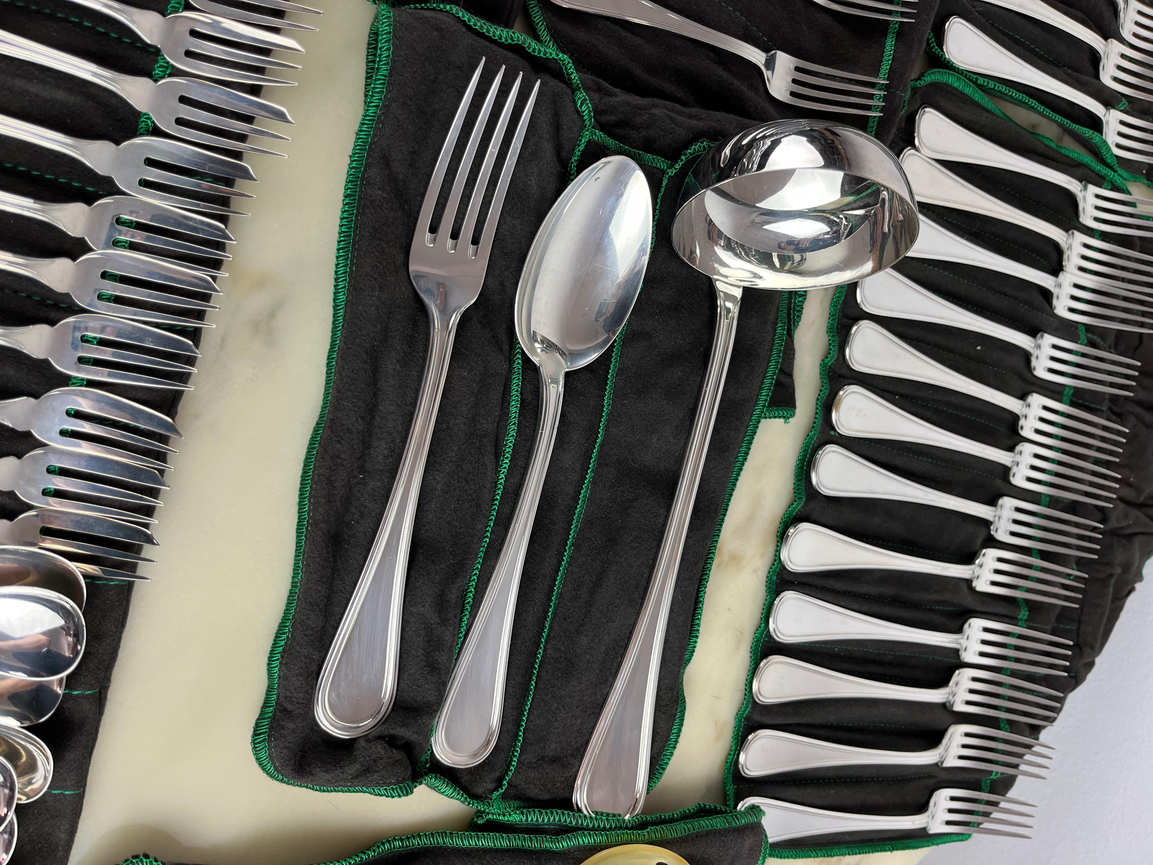 Other Cutlery Service  101 ps of 800 Silver, English Style Italy, 1990s, Zaramella  For Sale