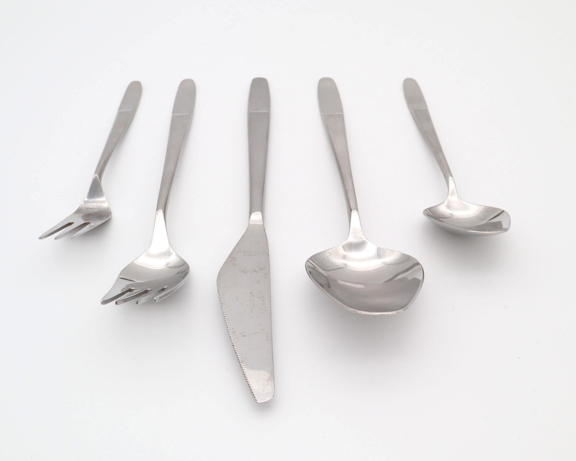 Mid-Century Modern Cutlery Set by Helmut Alder for Amboss Model 2070, 32 Pieces, 1960s For Sale