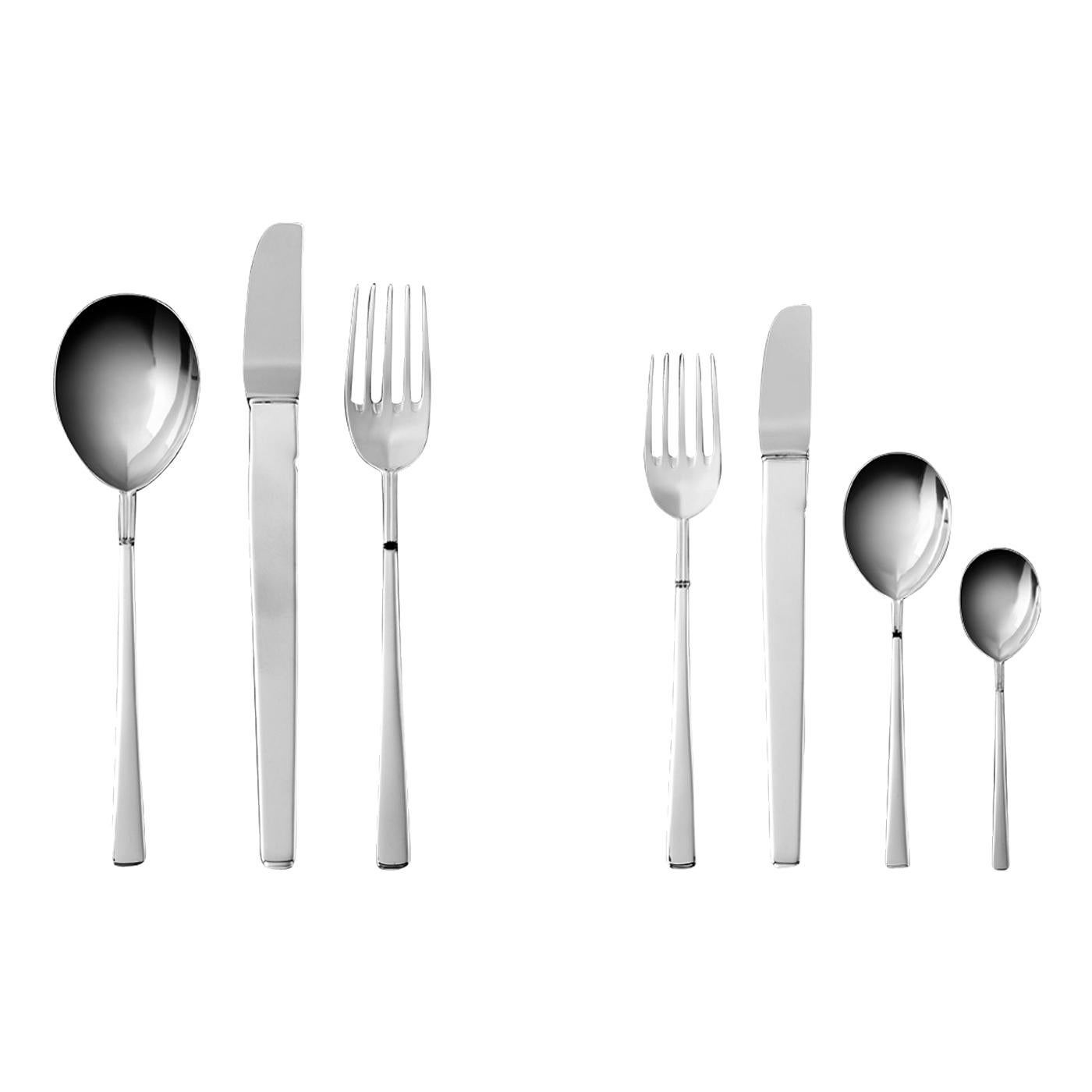 This exquisite cutlery set will bring elegancy and luxury to any dining table, whether in the home or in a restaurant environment. This set consists of seven pieces, all crafted completely in 925 silver, and make up a complete set for one. In the