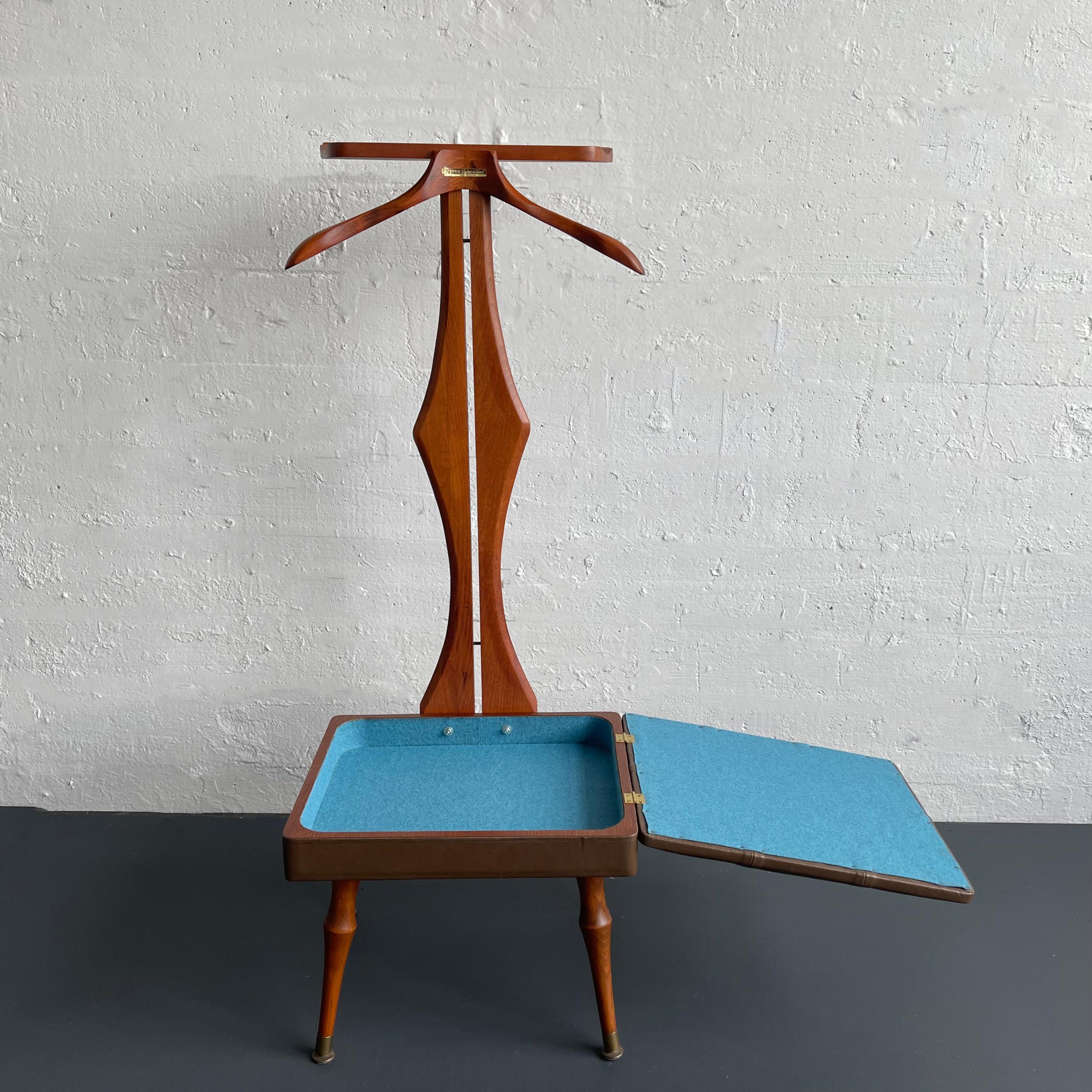 Customized Mid-Century Modern Walnut Valet Chair With Storage In Good Condition In Brooklyn, NY