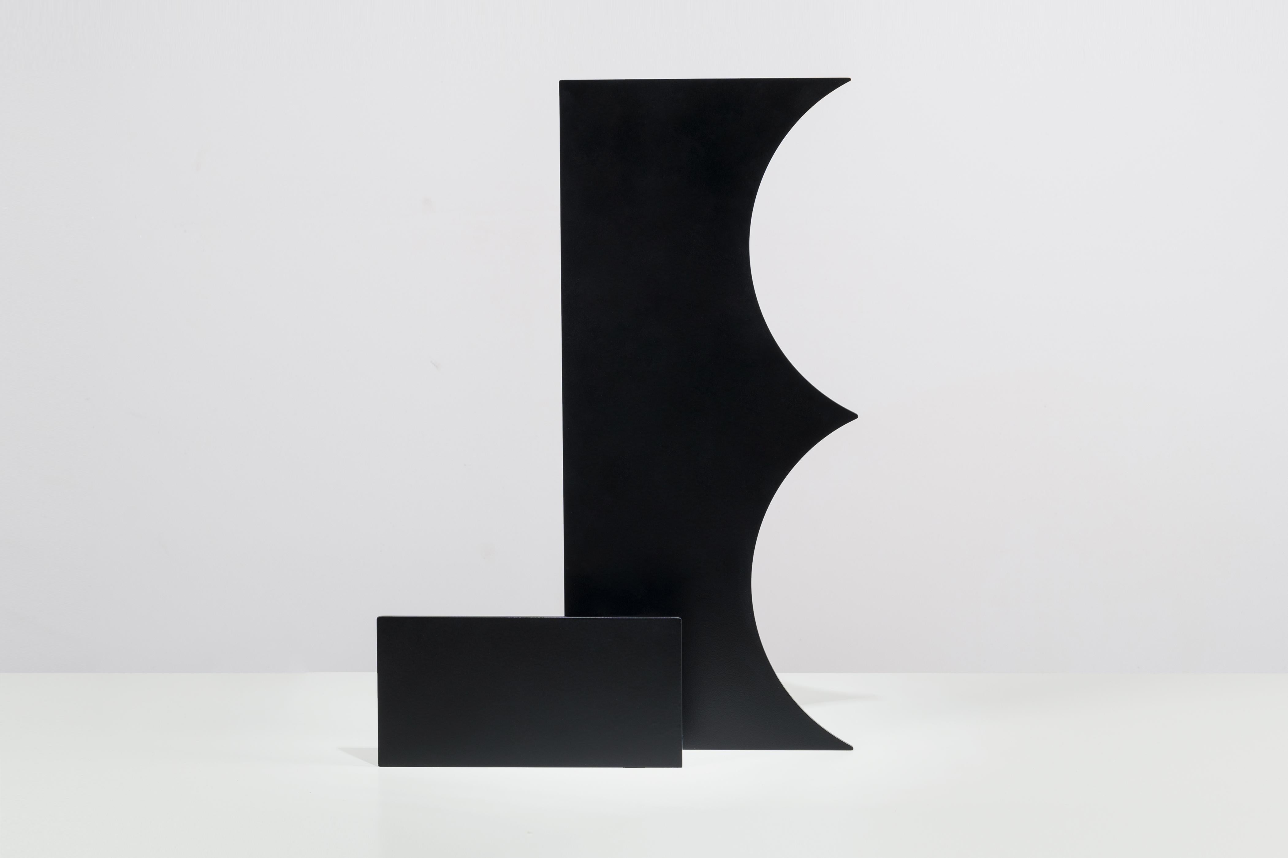 Cutout is an aesthetic research on metal shapes that have been “cutted out” from other projects.
The variable and free geometries, due to the previous processes, give the sign to each new piece.
Abandoned forms come back to show themselves in a new