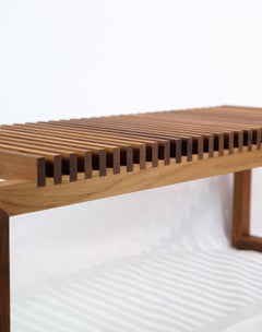Cutter Bench entworfen von Niels Hvass aus Teakholz in minimalistischem Design