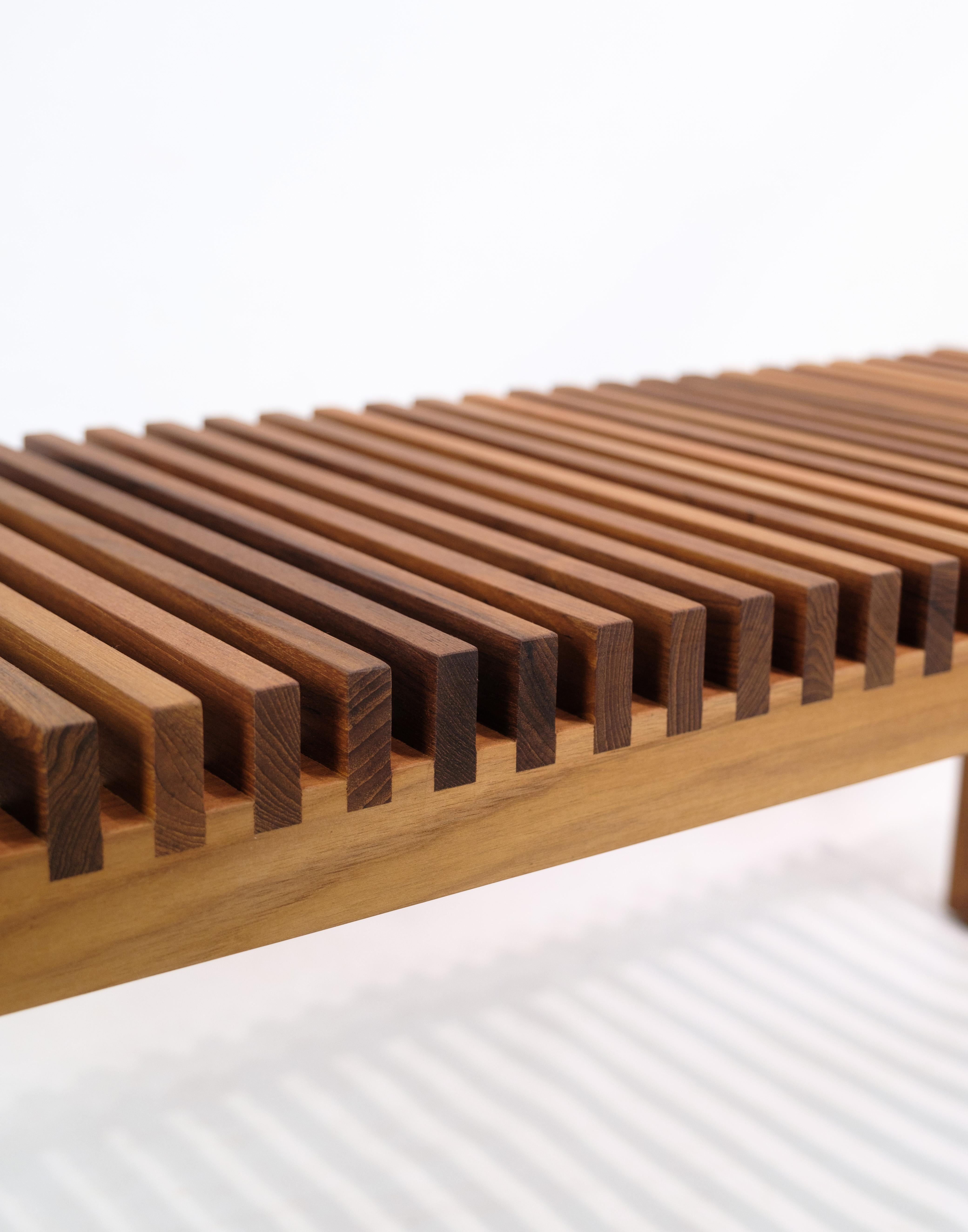 Cutter Bench designed by Niels Hvass in teak wood of minimalist design  In Excellent Condition In Lejre, DK