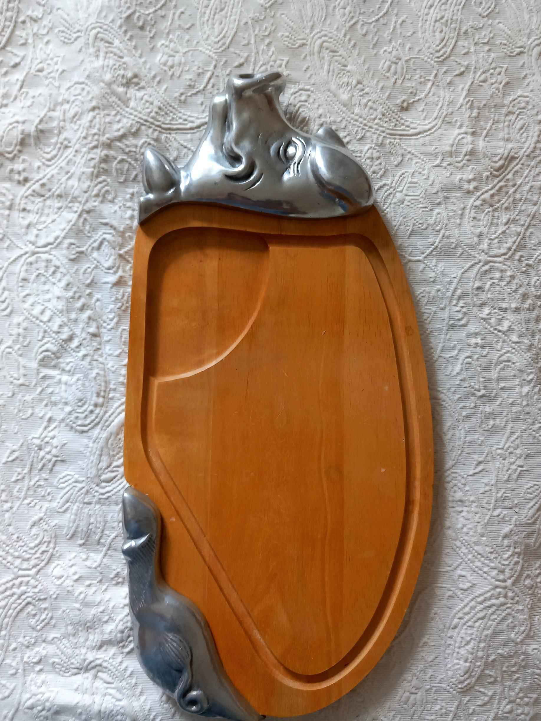 Cutting and Presenting Board Made of Wood and Metal, Pewter or Nickel Silver In Excellent Condition For Sale In Mombuey, Zamora