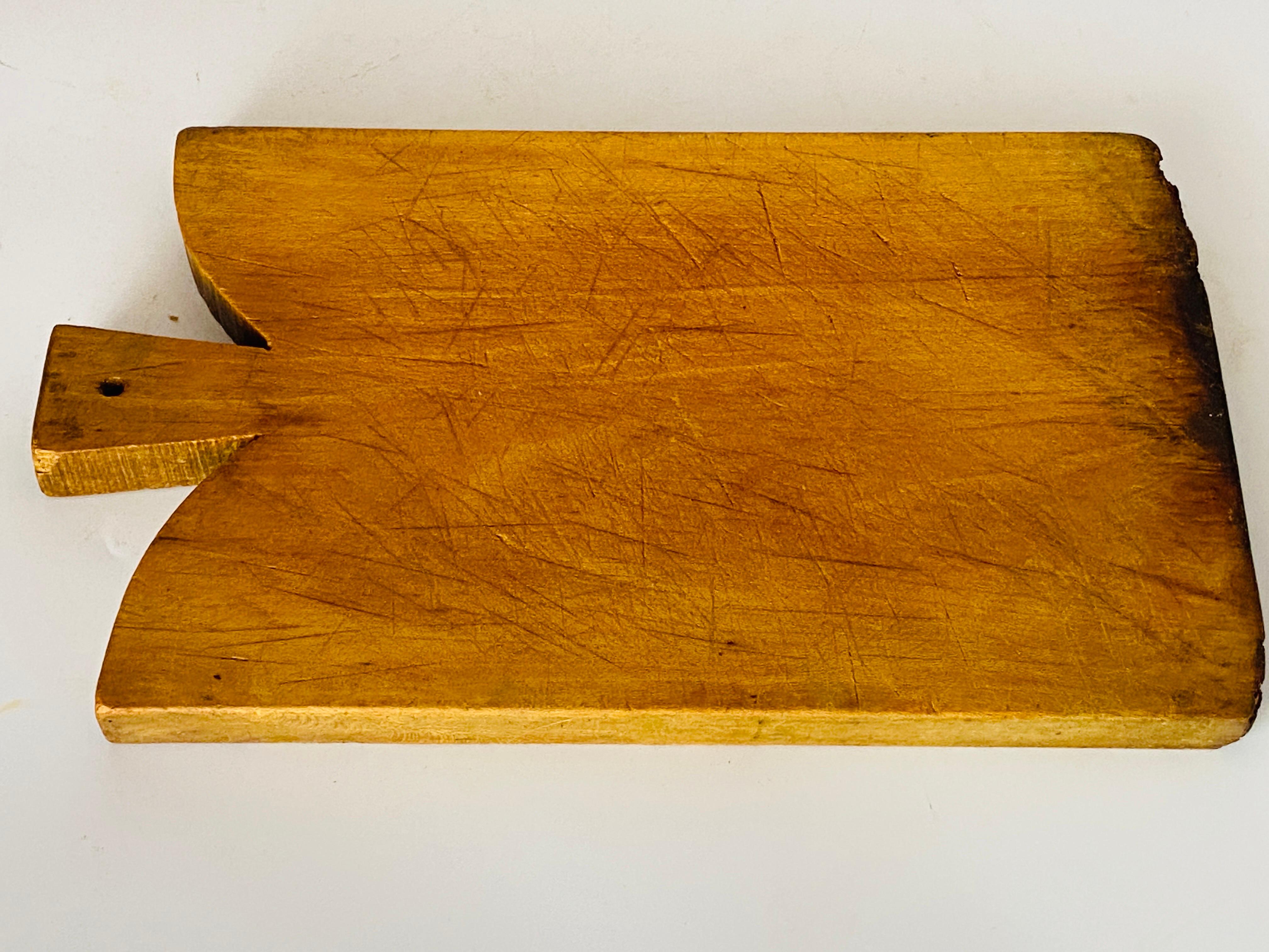 Bois Planche à découper en bois Patine ancienne, couleur brune, Français 20e siècle en vente