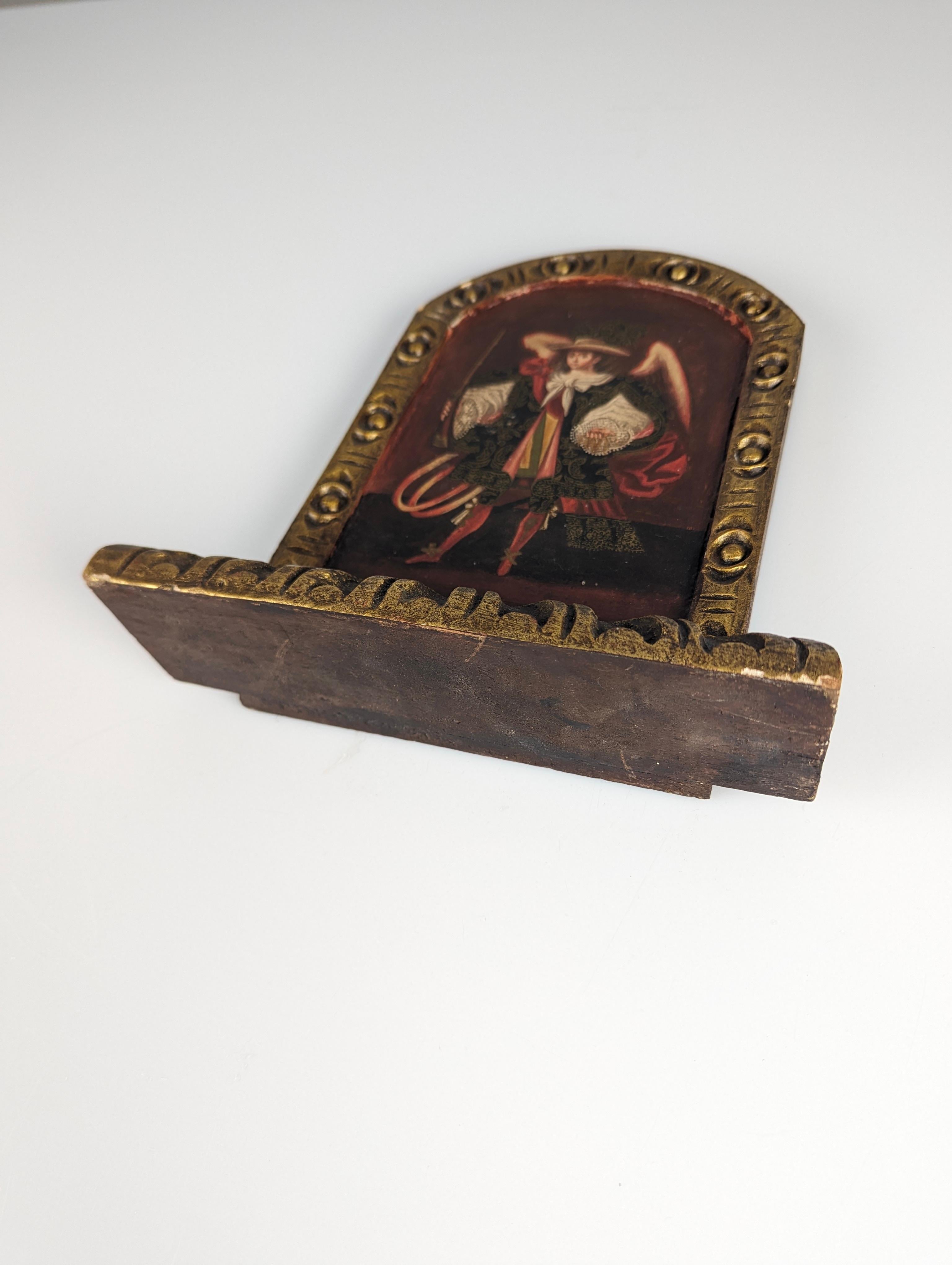 Legno Pala d'altare a olio di Cuzco raffigurante un Arcangelo Arquebusier in vendita