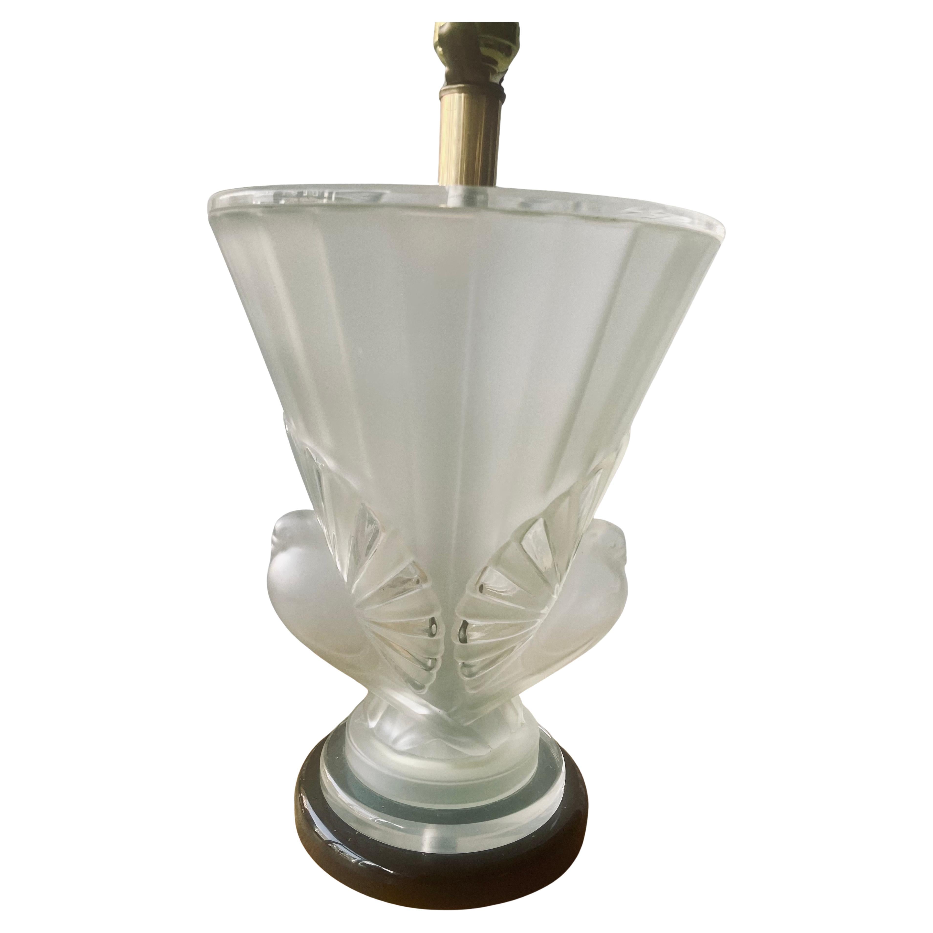 CVV Vianne France Mid Century Deco Lucite Bird Peacock Pheasant Table Lamp For Sale