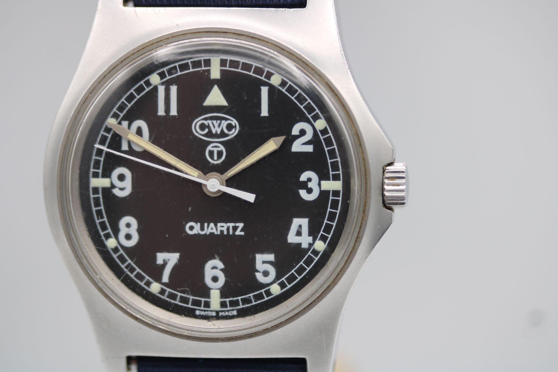 Este Reloj Militar Británico CWC G10 se presenta en excelente estado de conservación y funcionamiento y se proporciona sólo como reloj, además de con nuestra garantía de 12 meses. La Cabot Watch Company fue proveedora del Ministerio de Defensa