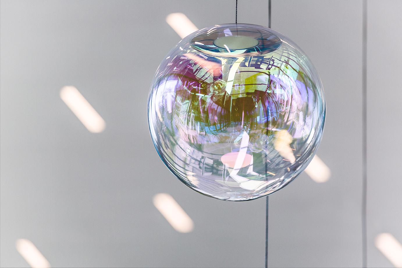 Glass Cyan-Magenta Iris Globe 