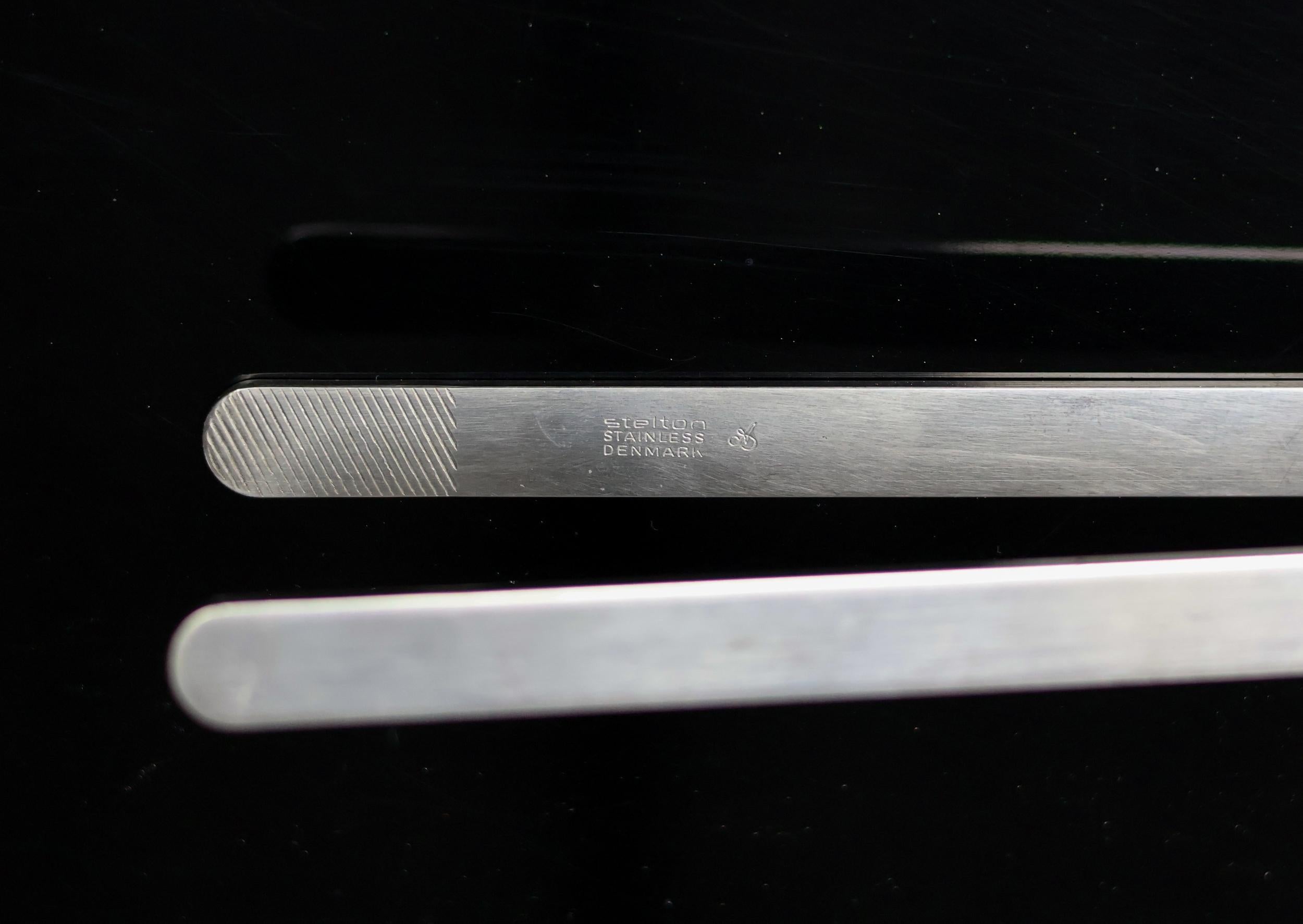 Cylinda Stainless Steel Ice Bucket with Tongs by Arne Jacobsen for Stelton, 1970 (Ende des 20. Jahrhunderts) im Angebot