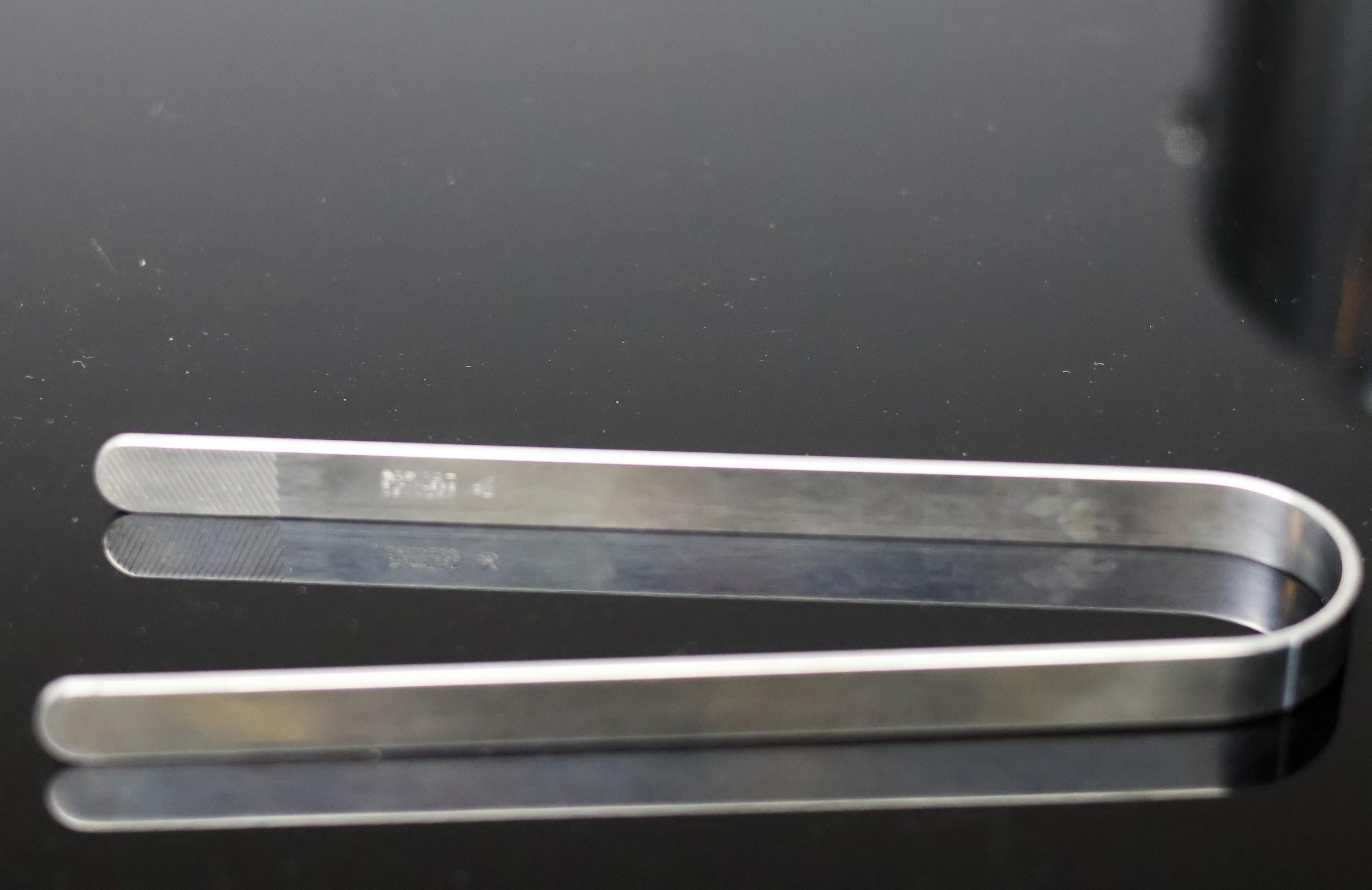 Cylinda Stainless Steel Ice Bucket with Tongs by Arne Jacobsen for Stelton, 1970 (Edelstahl) im Angebot