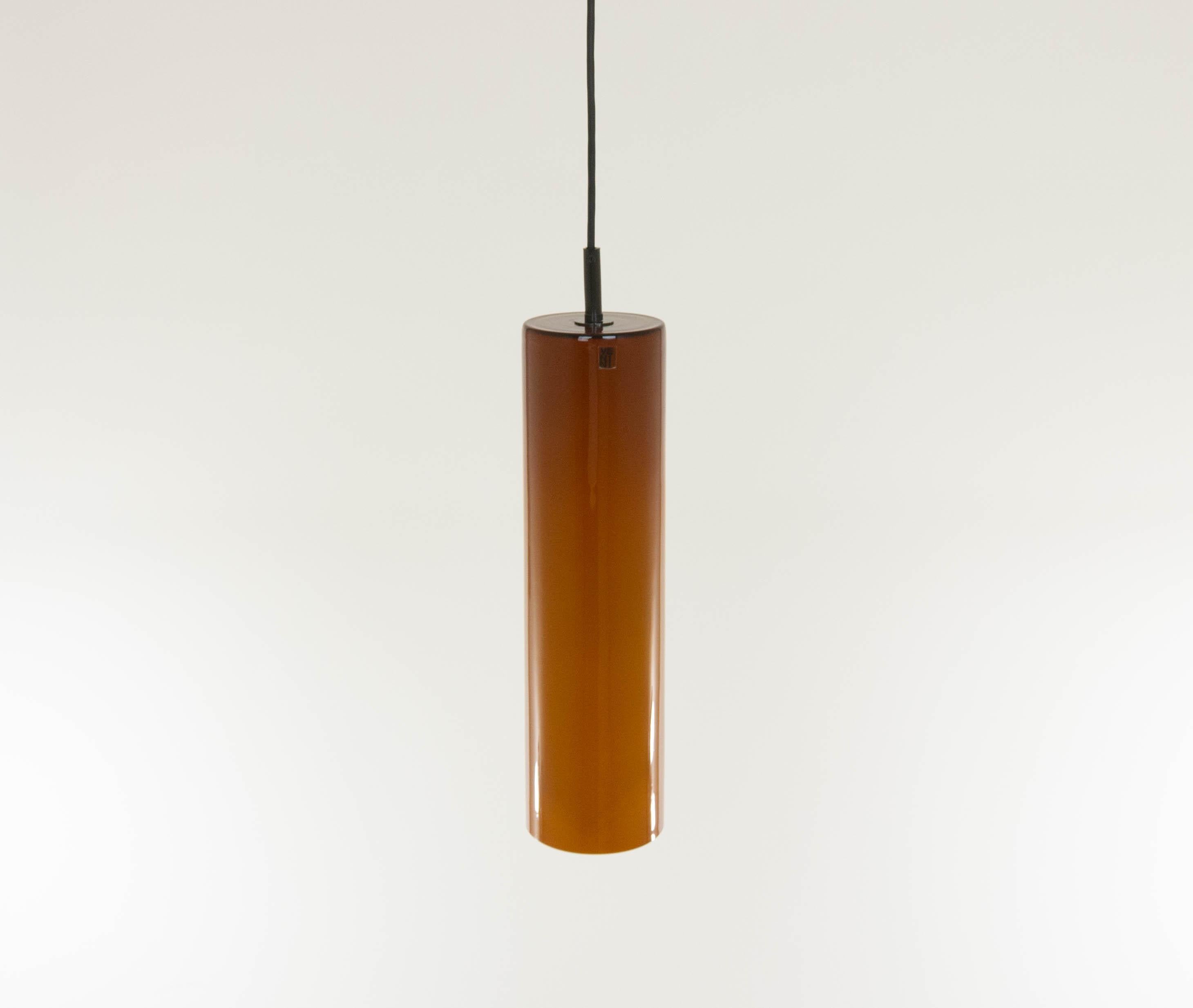 italien Lampe à suspension en forme de cylindre en verre de Murano ambré de Venini, années 1980 en vente