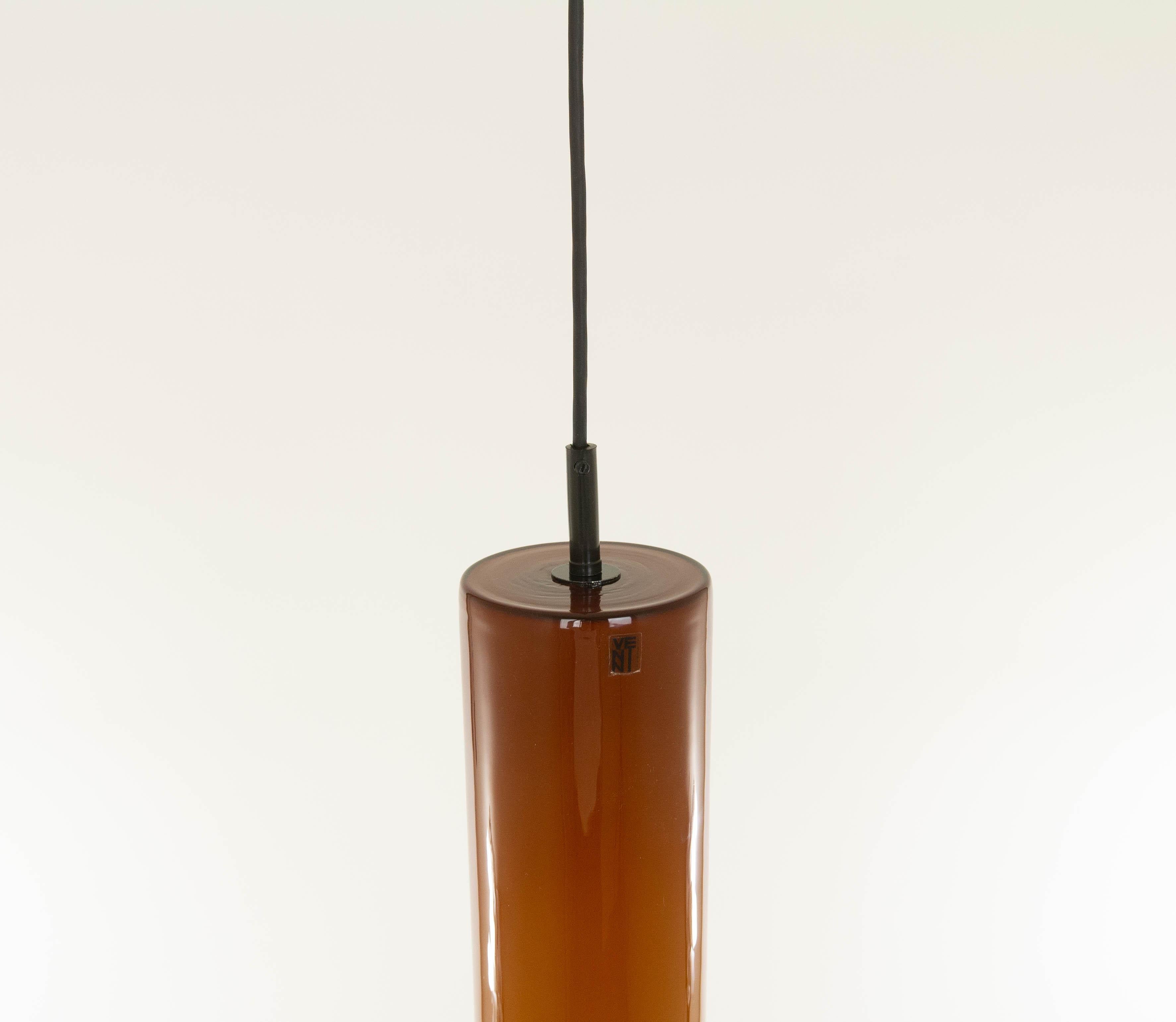 Milieu du XXe siècle Lampe à suspension en forme de cylindre en verre de Murano ambré de Venini, années 1980 en vente