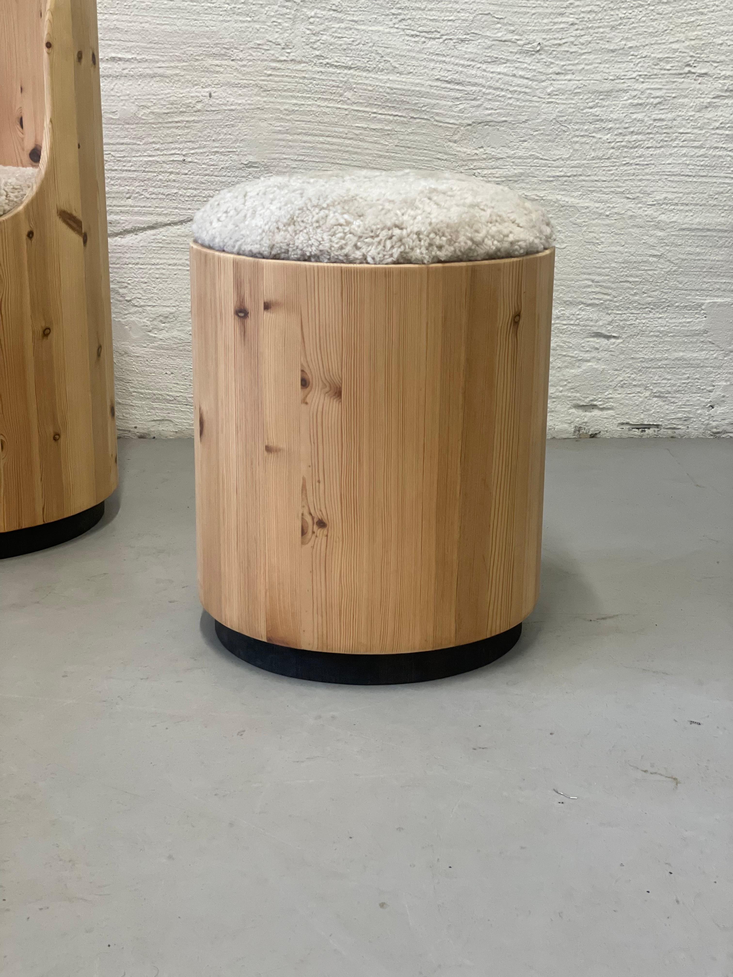 Peter Opsvik model Cylindra in Pine and Sheepskin, Lounge Chairs Norway ...