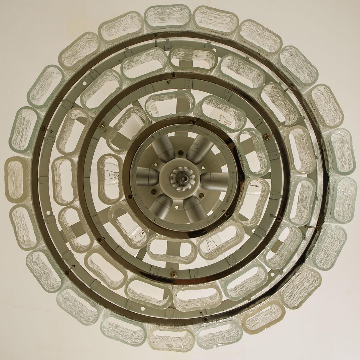 Altro Lampadario cilindrico a 3 livelli in vetro di ghiaccio di Doria Leuchten, anni '60 in vendita