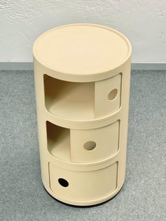 Mobile cilindrico di Kartell, Italia 1969, Design di Anna Castelli Ferrieri