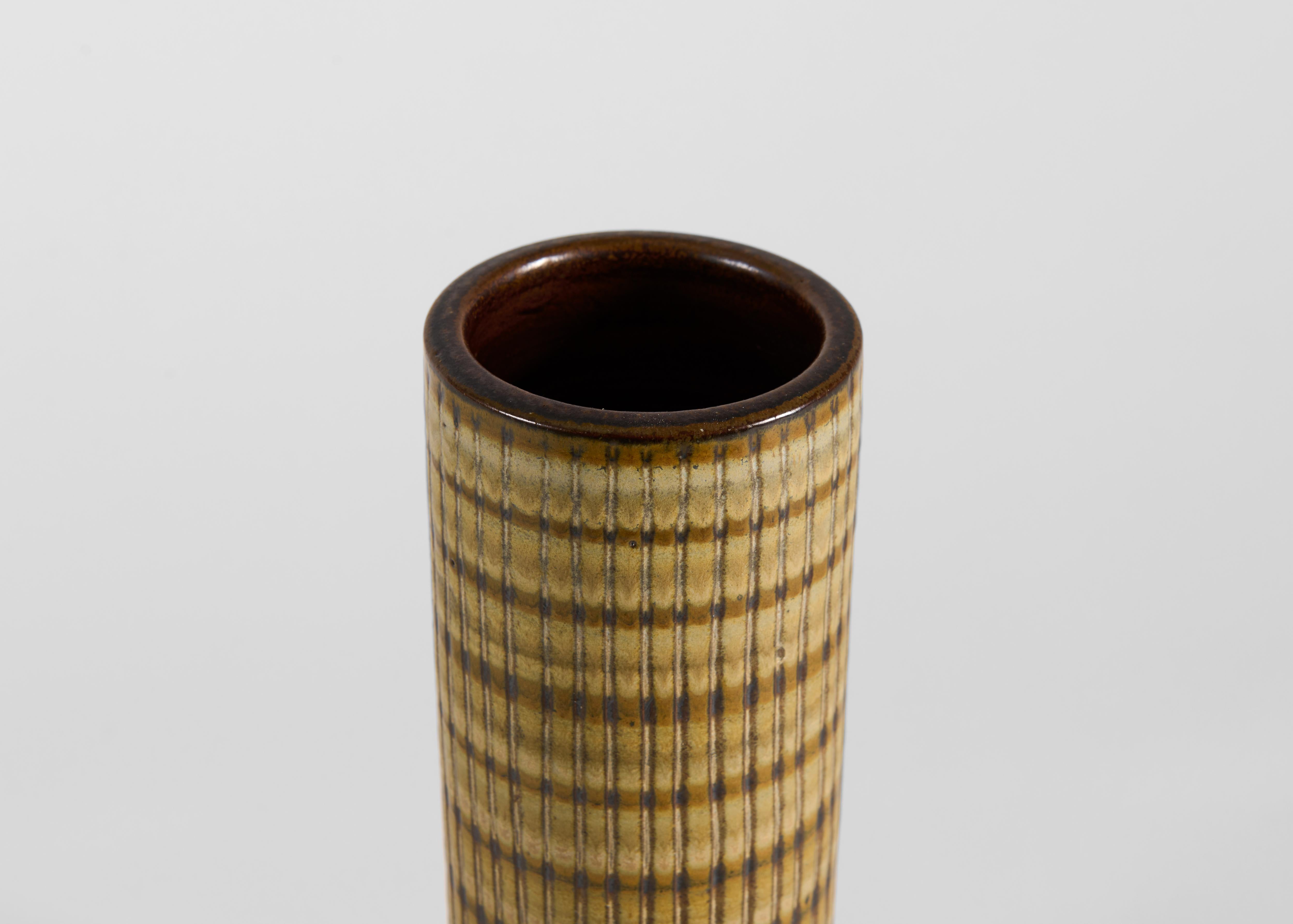 Swedish Cylindrical Ceramic Vase with Earth-Toned Glaze, Wallåkra, Sweden, 1960s For Sale