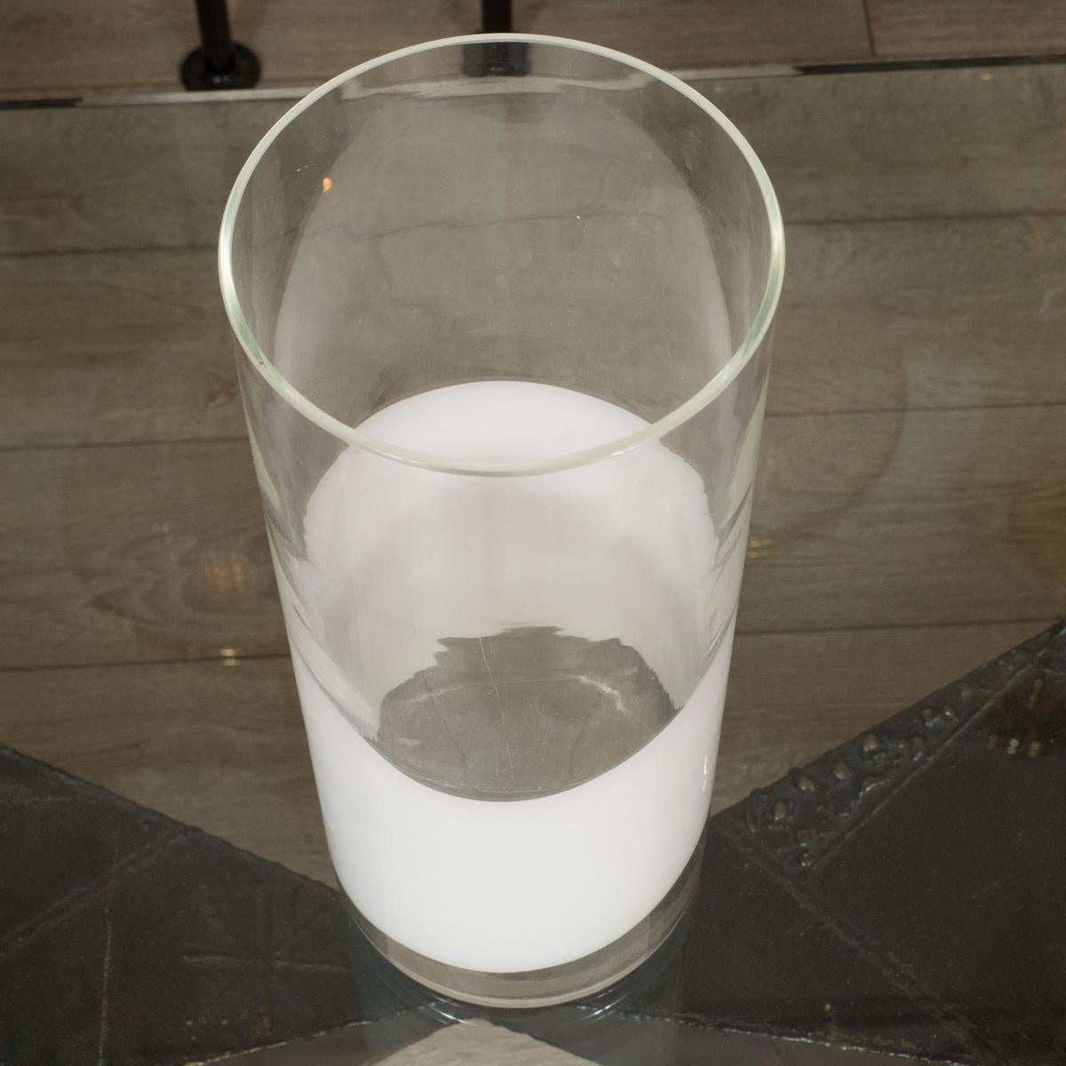 Mid-Century Modern Vase cylindrique transparent de Murano en vente