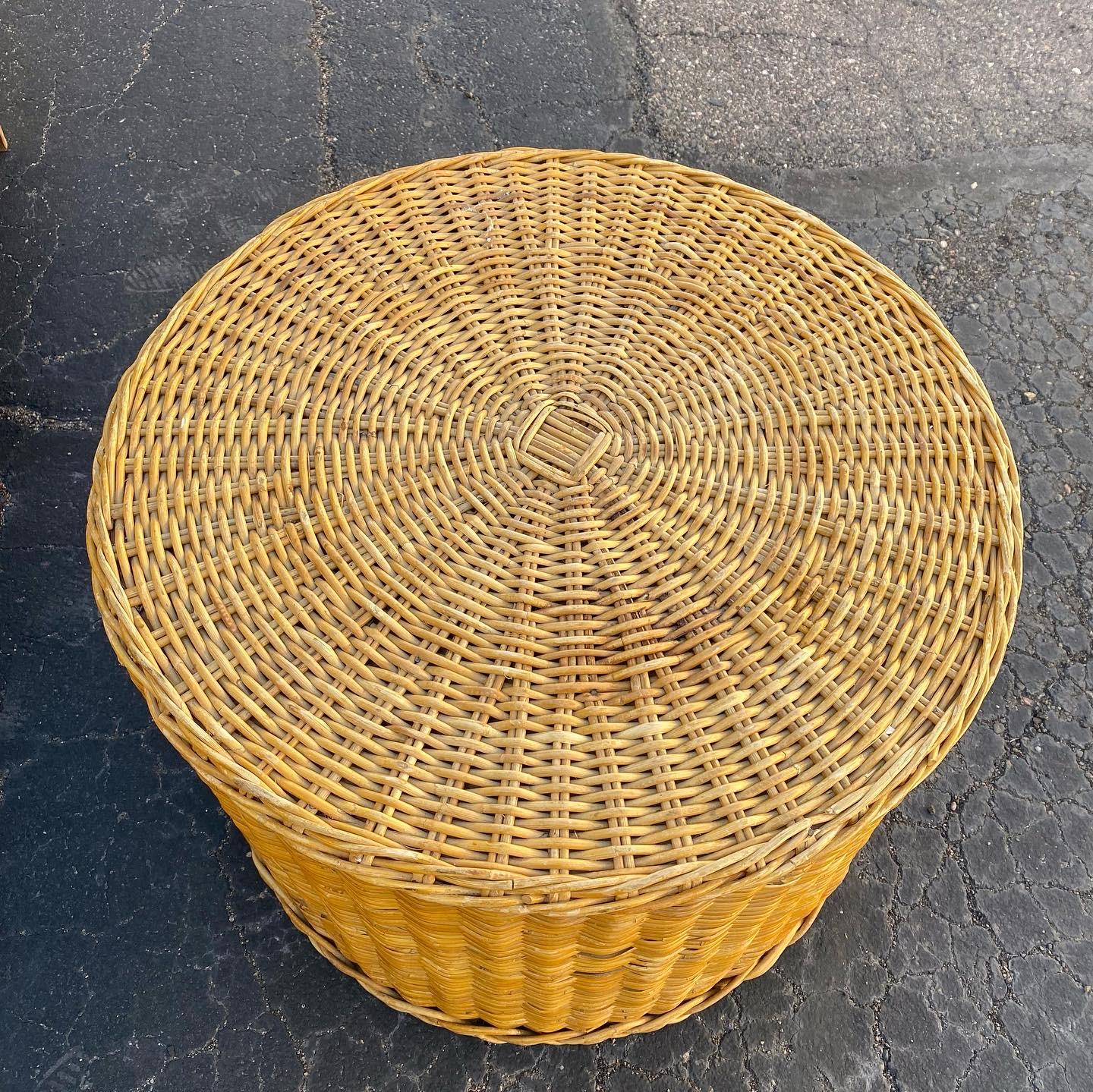 Mid-Century Modern Cylindrical Coastal Braided Rattan Large Side Table or Petite Cocktail Table For Sale