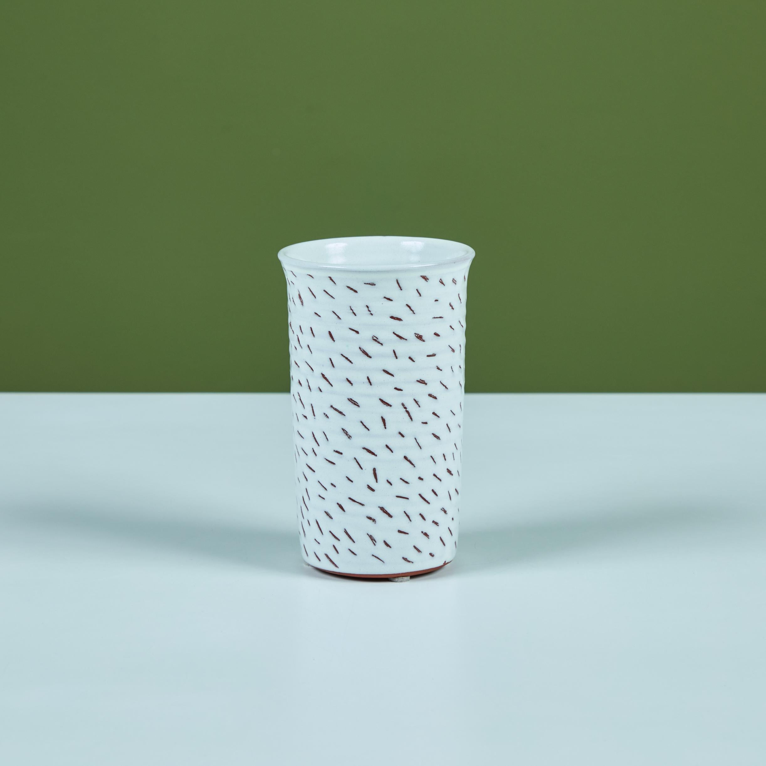 American Cylindrical Glazed Cup with Linear Detail