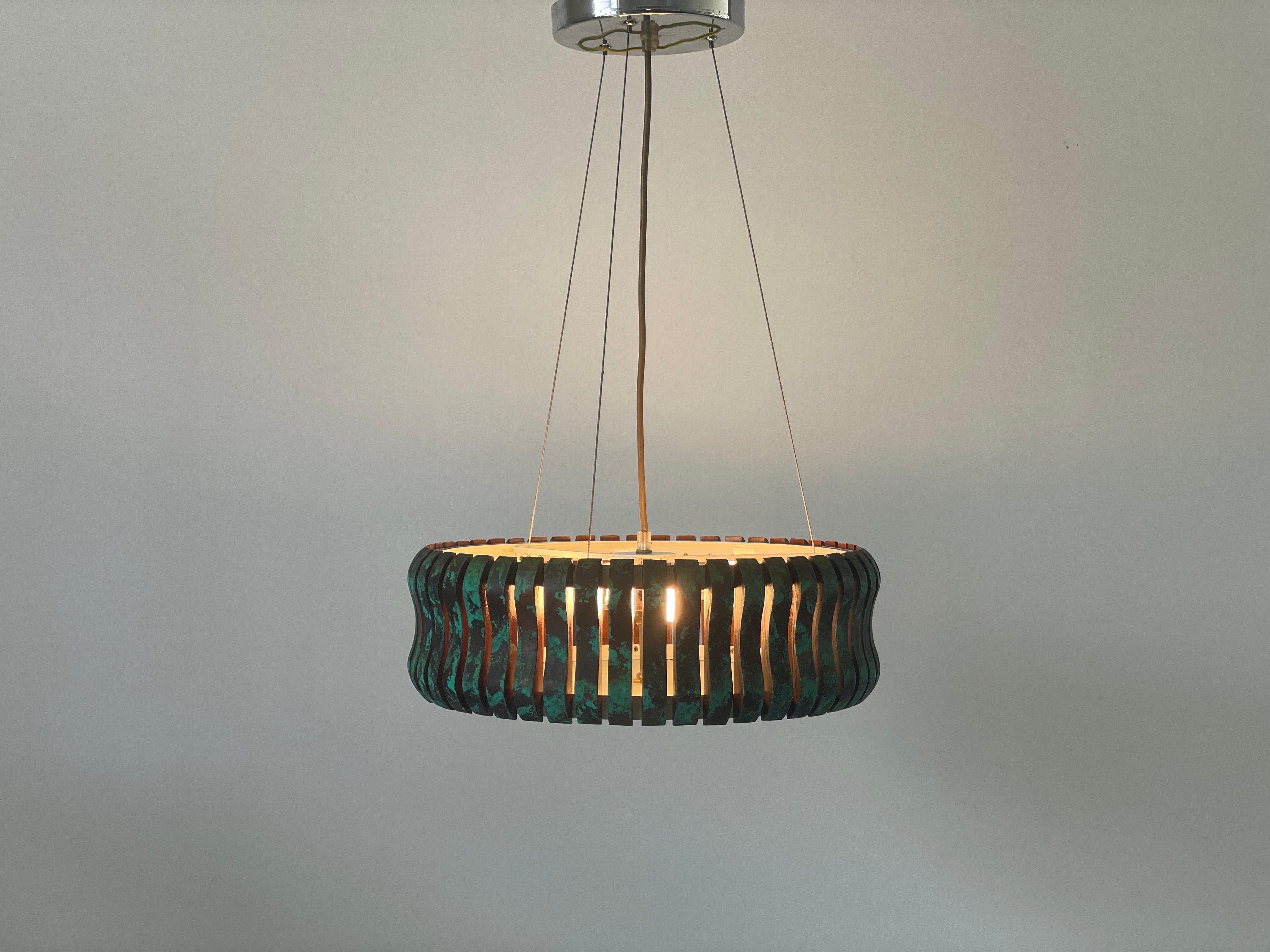 Lampada a sospensione cilindrica a 3 prese in metallo verde e nero, anni '70, Germania in vendita 4