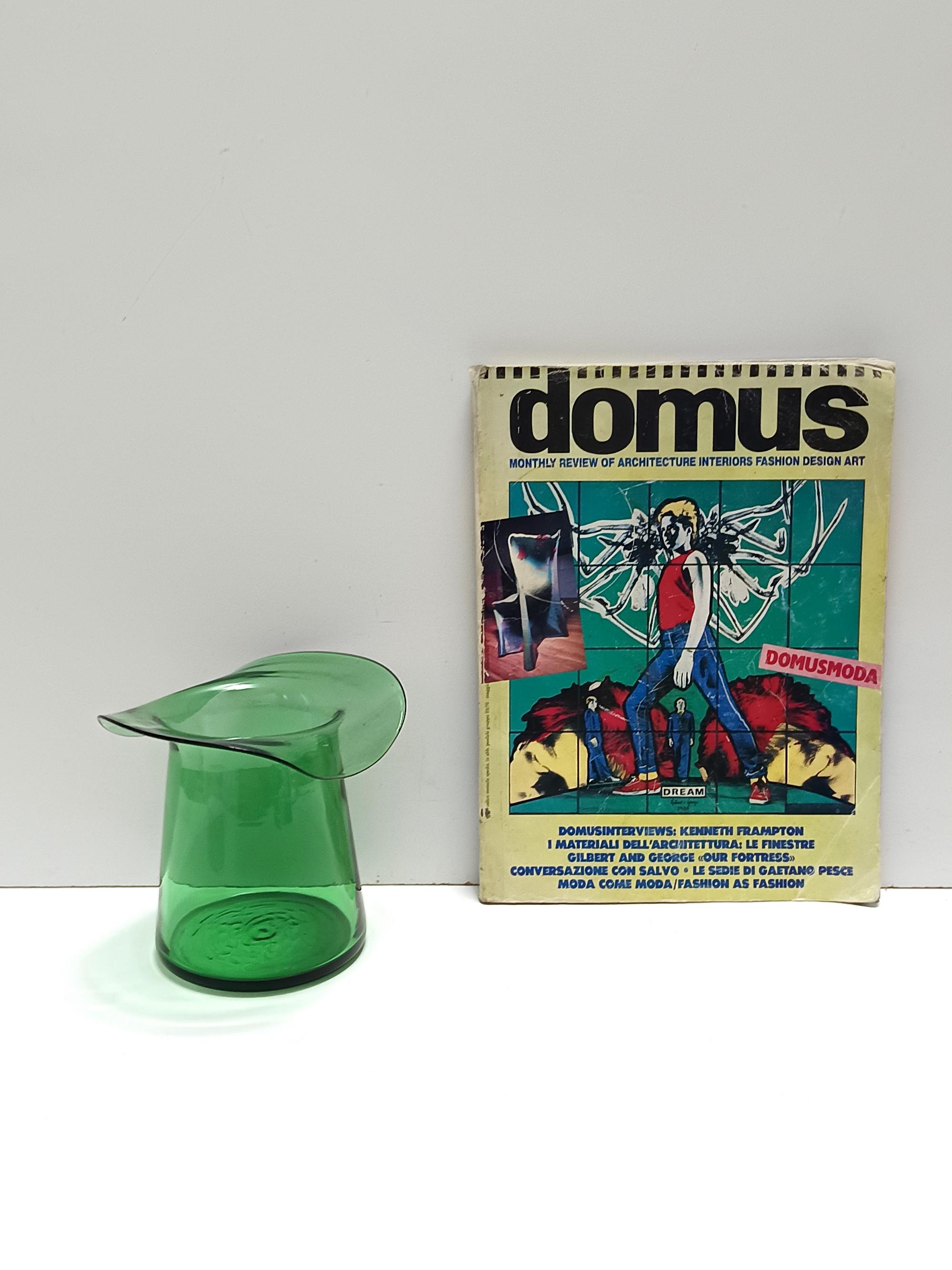 Mid-Century Modern Cylindrical Green Hand-Blown Glass Vase, Empoli, Italy For Sale