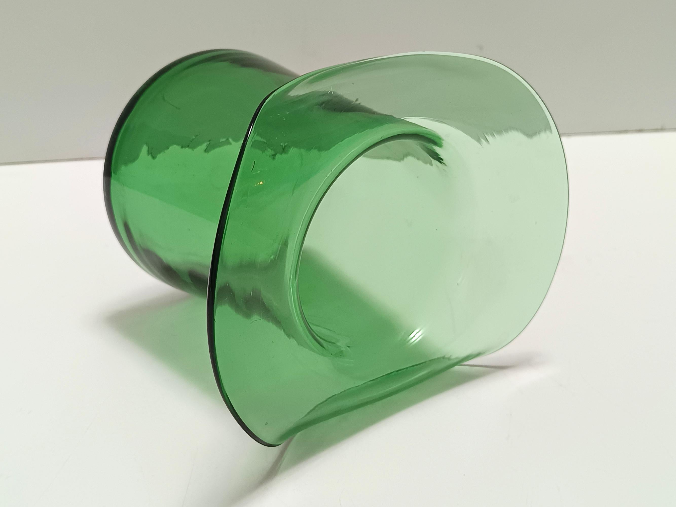 Cylindrical Green Hand-Blown Glass Vase, Empoli, Italy For Sale 3