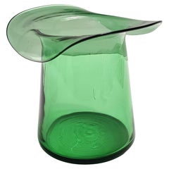 Vase cylindrique vert soufflé à la main, Empoli, Italie