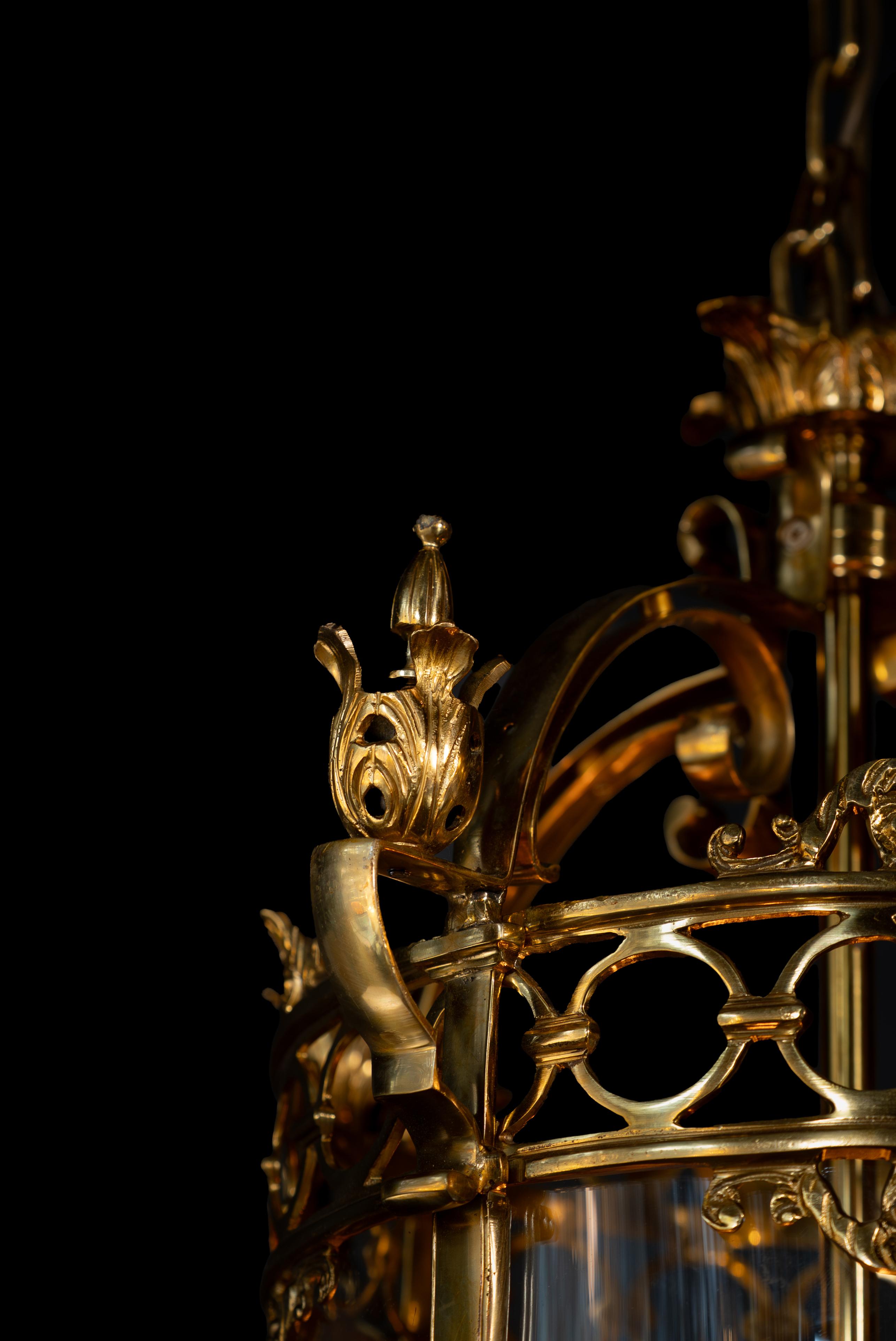 Lanterne cylindrique de style Louis XVI en verre laiton en vente 1