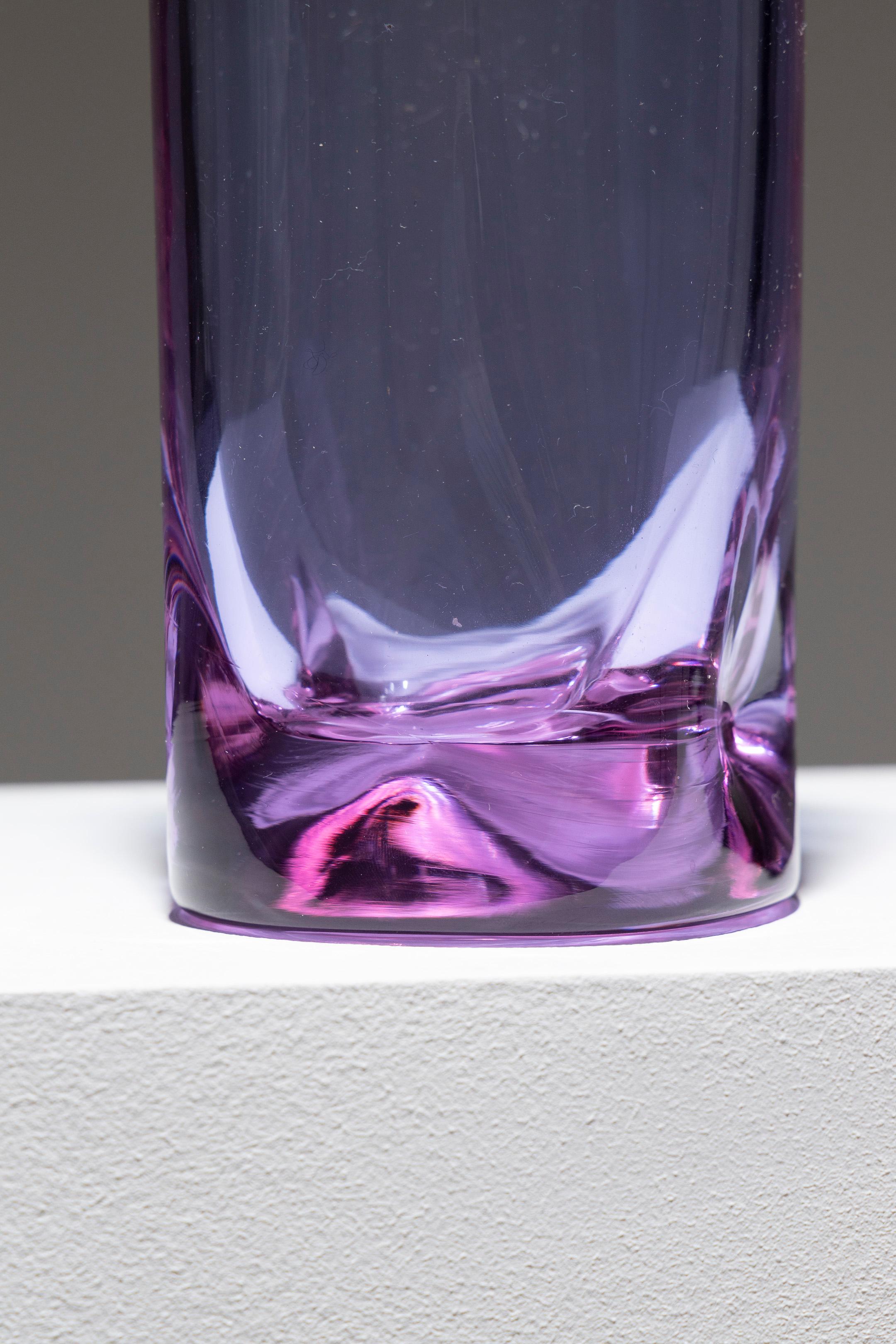Zylindrische Fliederglasvase, 1960er-Jahre (Glas)