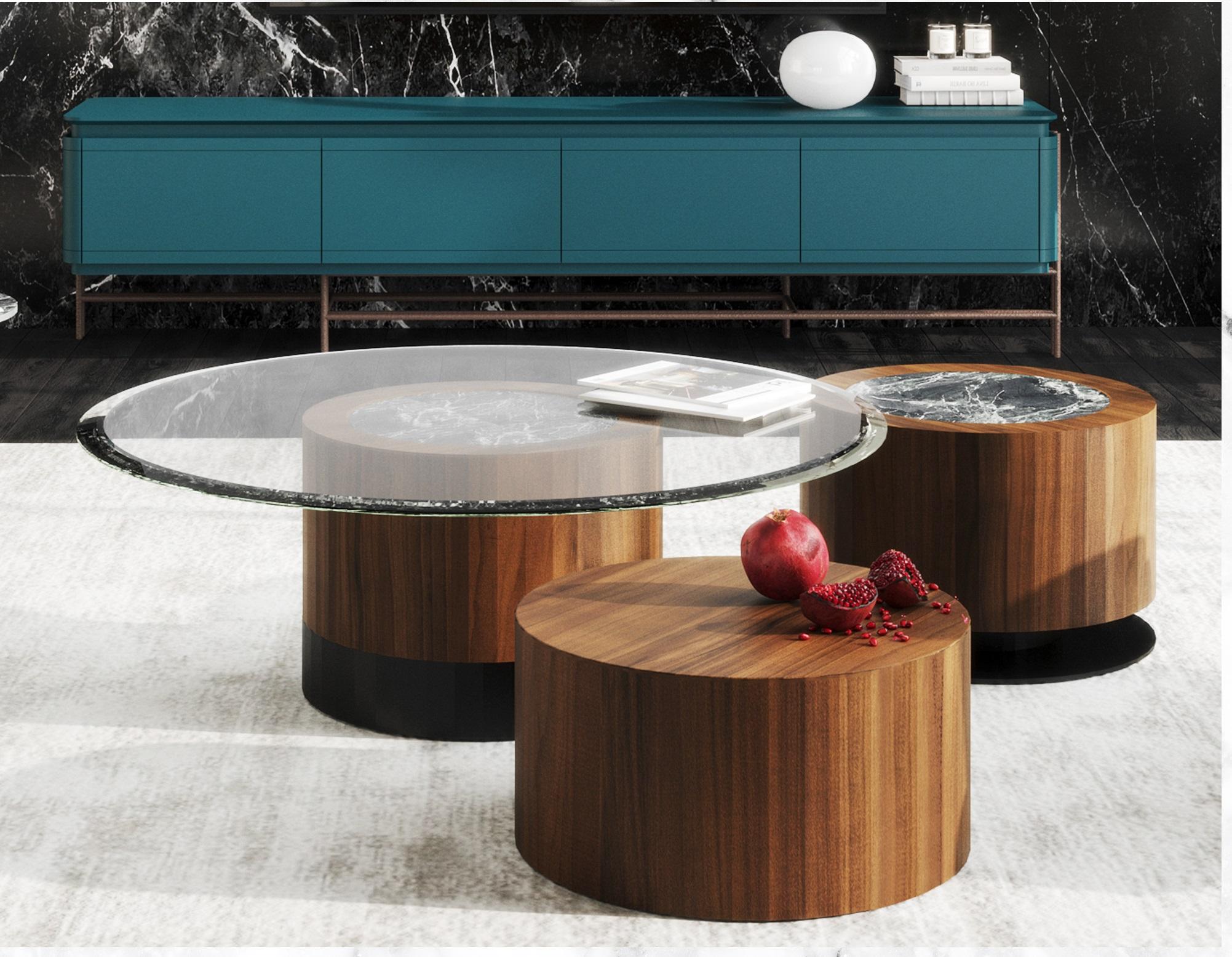 Ensemble de 4 tables basses cylindriques en bois ou en laque. en vente 4