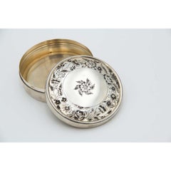 Zylindrische Silberdose