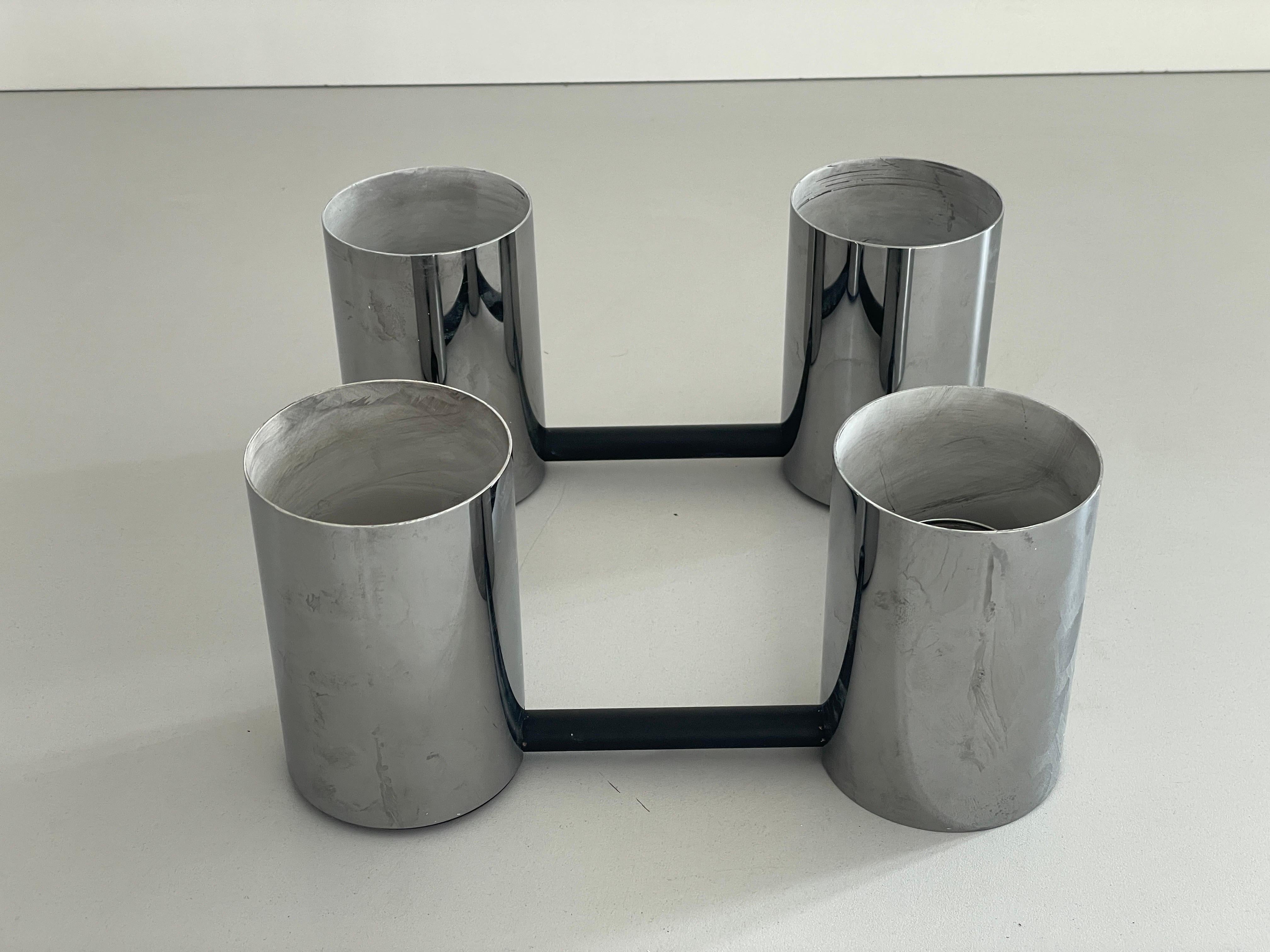 Cylindrical Square Design Flush Mount Ceiling Lamp by Beisl, 1960s, Germany

It is very ideal and suitable for all living areas.

Note : In the photos, 2 silver bulbs and 2 gold bulbs were used while the lamp was working


Lamp is in good condition.