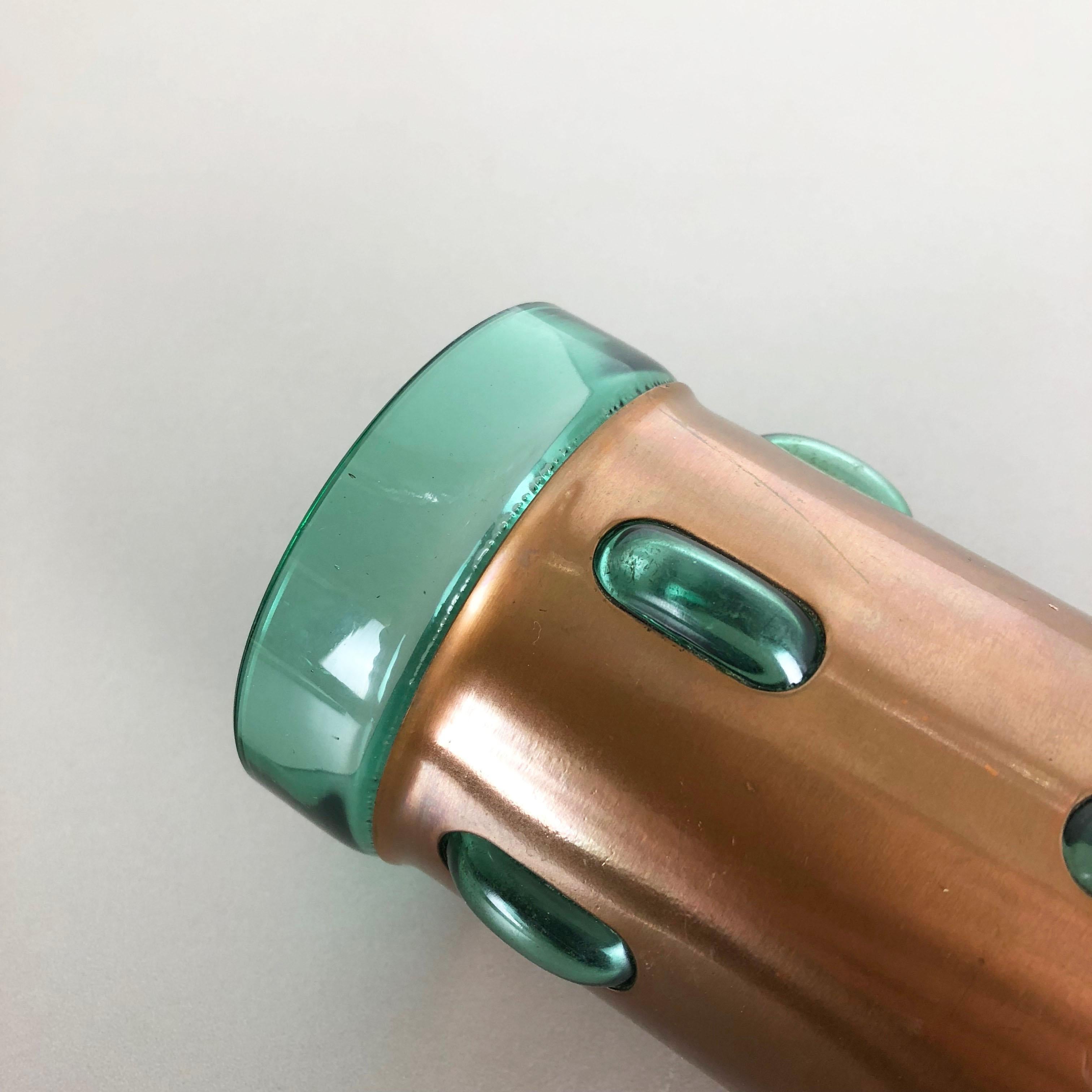 Cylindrical Vase in Green Glass and Copper by Nanny Still for RAAK, 1970s For Sale 5