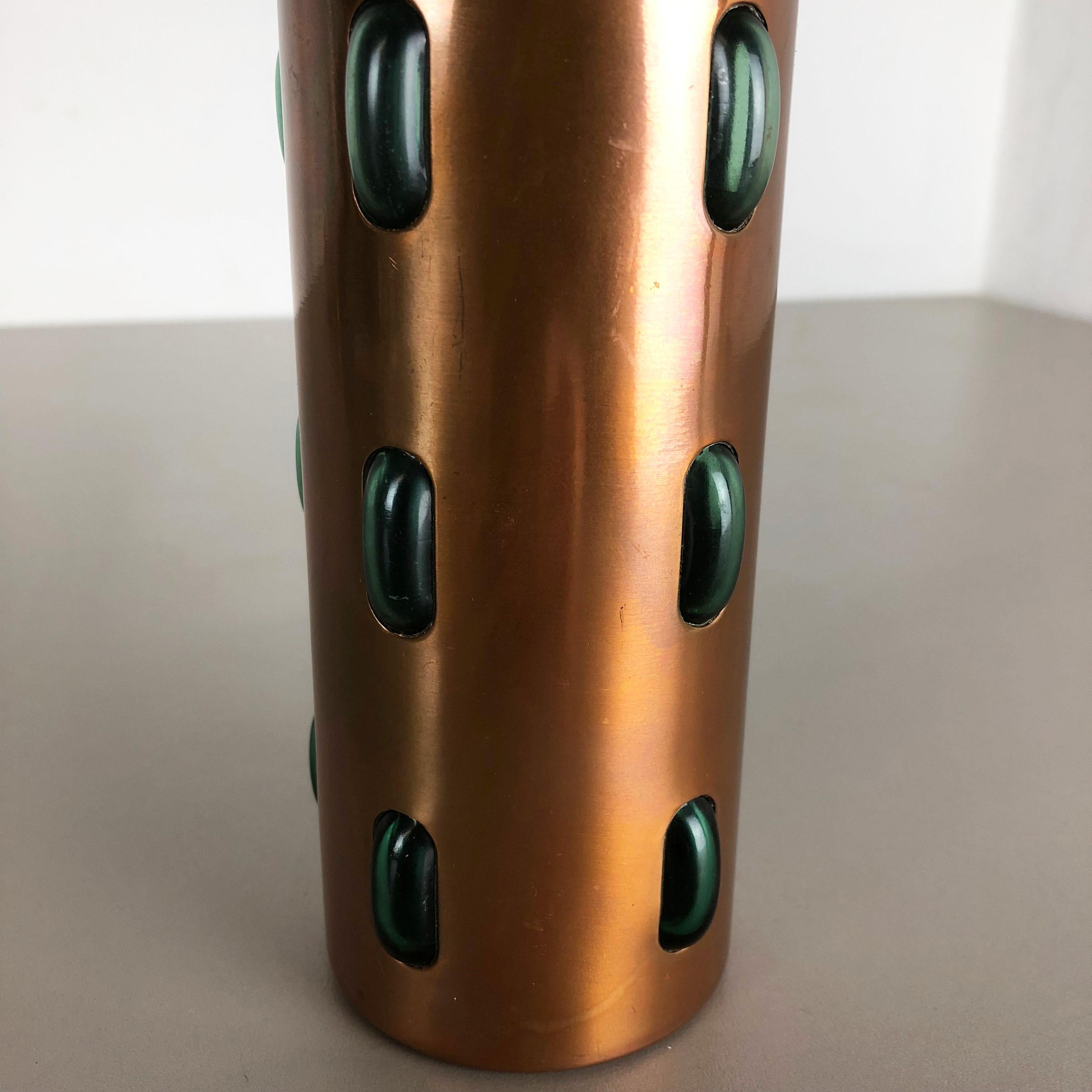 Cylindrical Vase in Green Glass and Copper by Nanny Still for RAAK, 1970s In Good Condition For Sale In Kirchlengern, DE