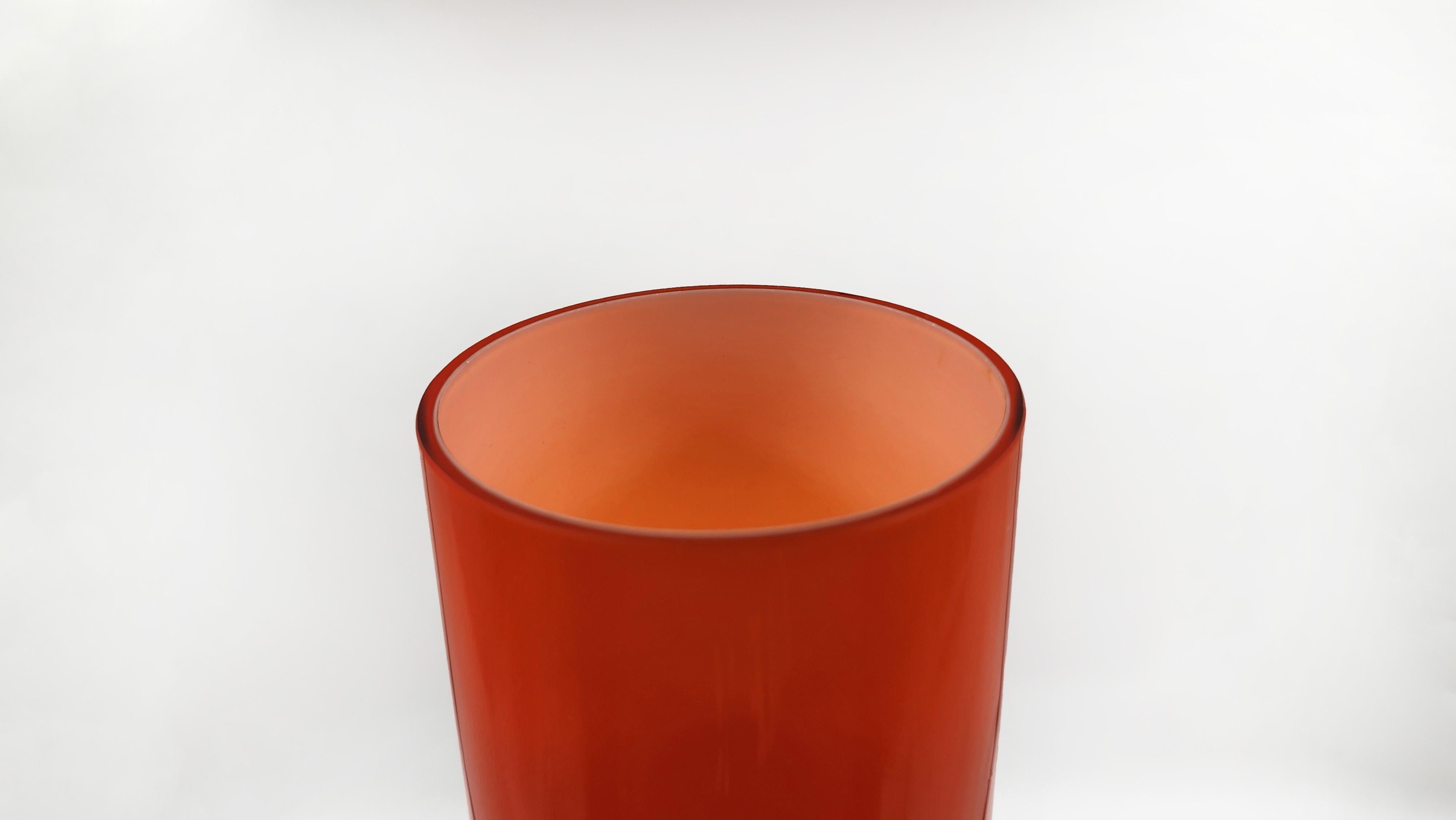 italien Vase cylindrique en verre artistique en vente